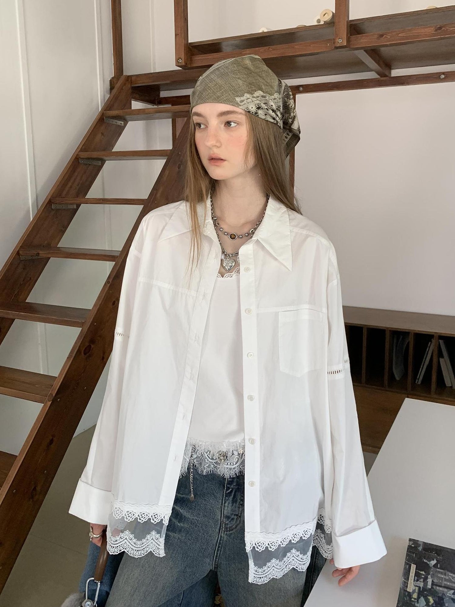 DIDDI MODA Lace Trimmed Relaxed Cotton Shirt With Floral Hem Detail