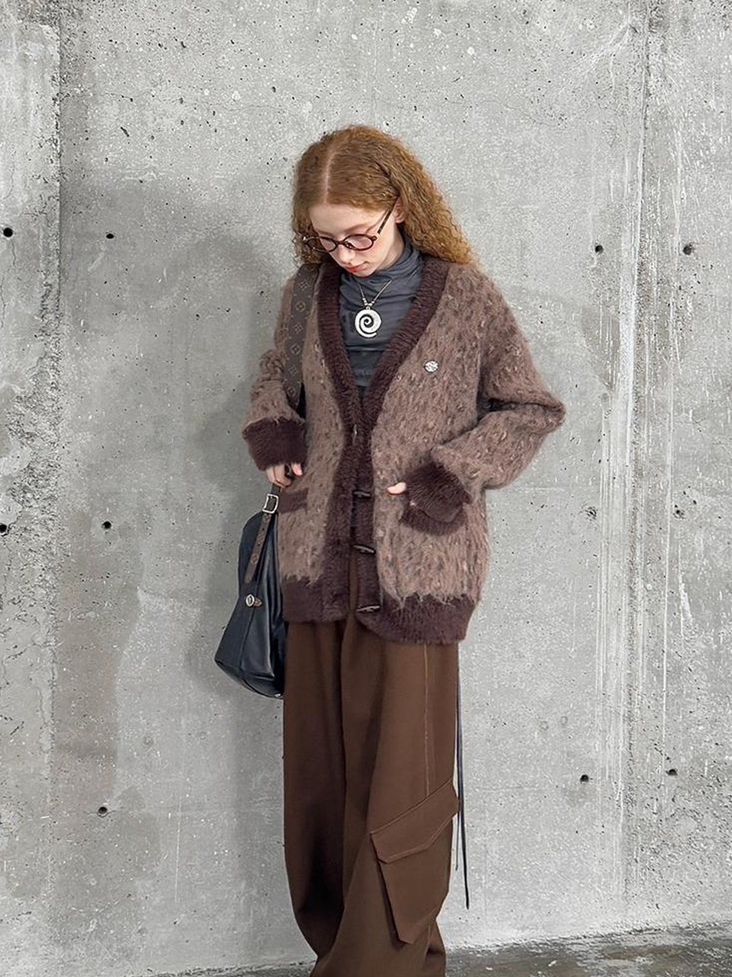 DIDDI MODA Loose Fit Pleated Wide Leg Cargo Trousers With Contrast Stitching