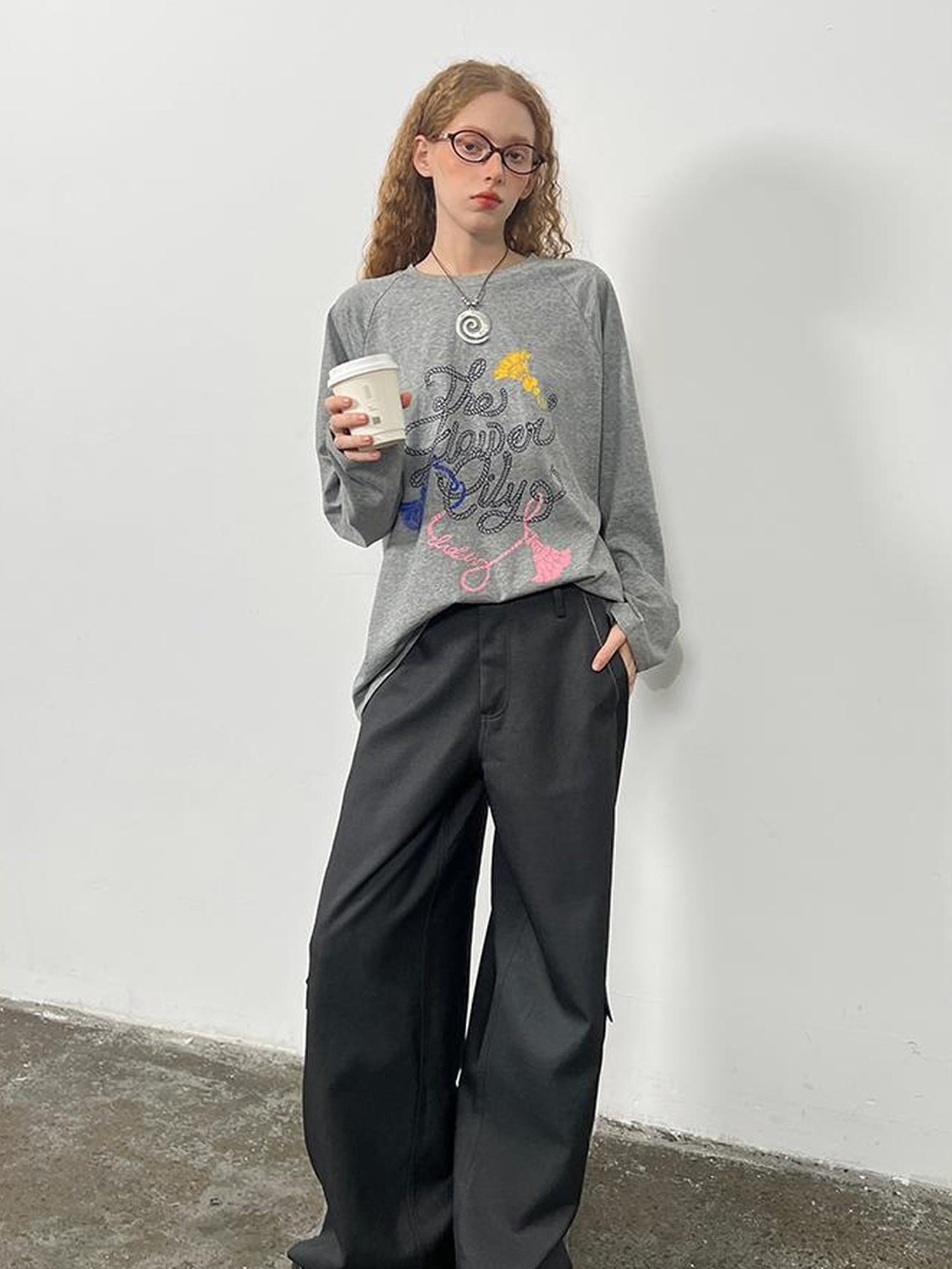 DIDDI MODA Loose Fit Pleated Wide Leg Cargo Trousers With Contrast Stitching