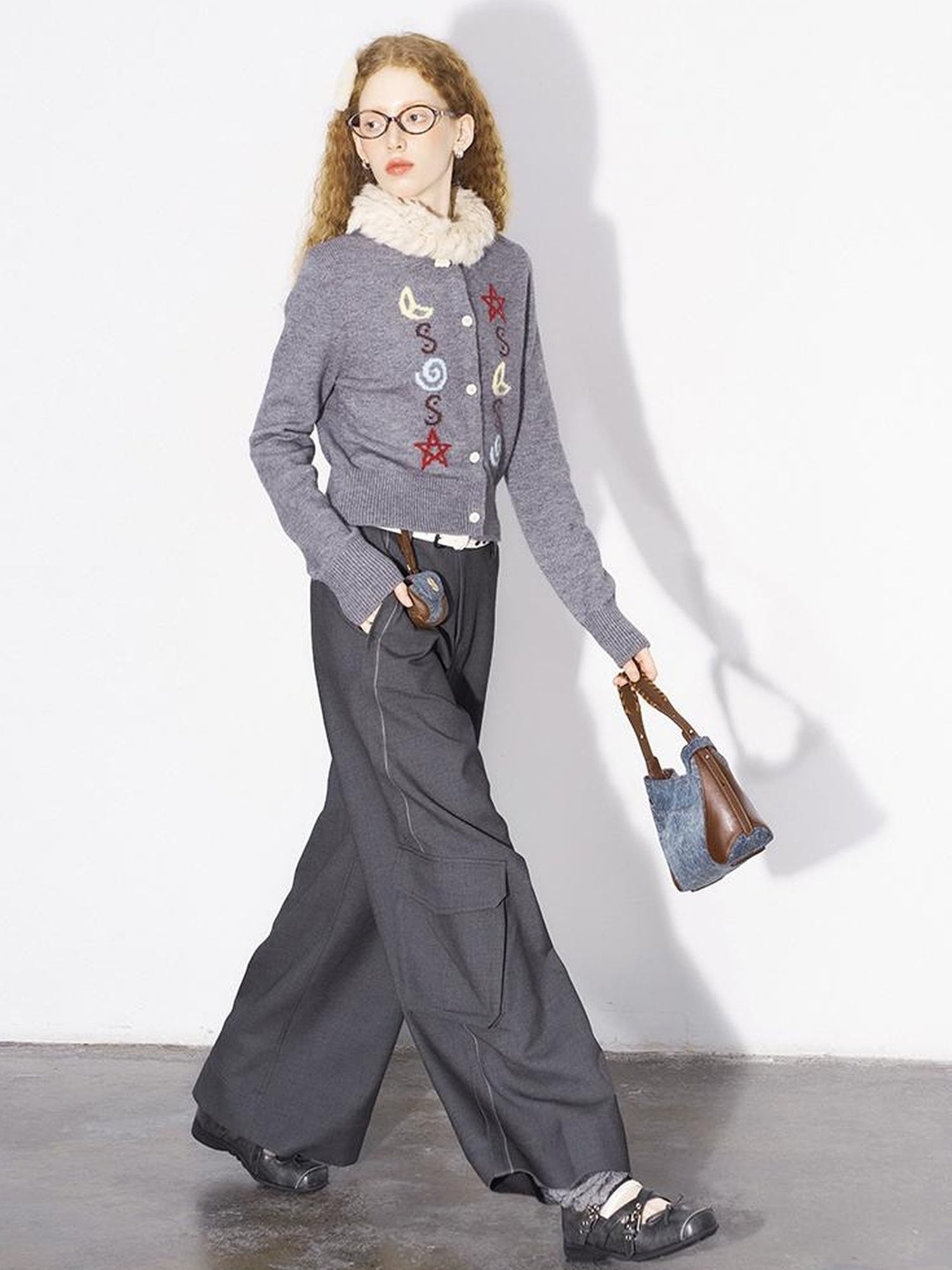 DIDDI MODA Loose Fit Pleated Wide Leg Cargo Trousers With Contrast Stitching