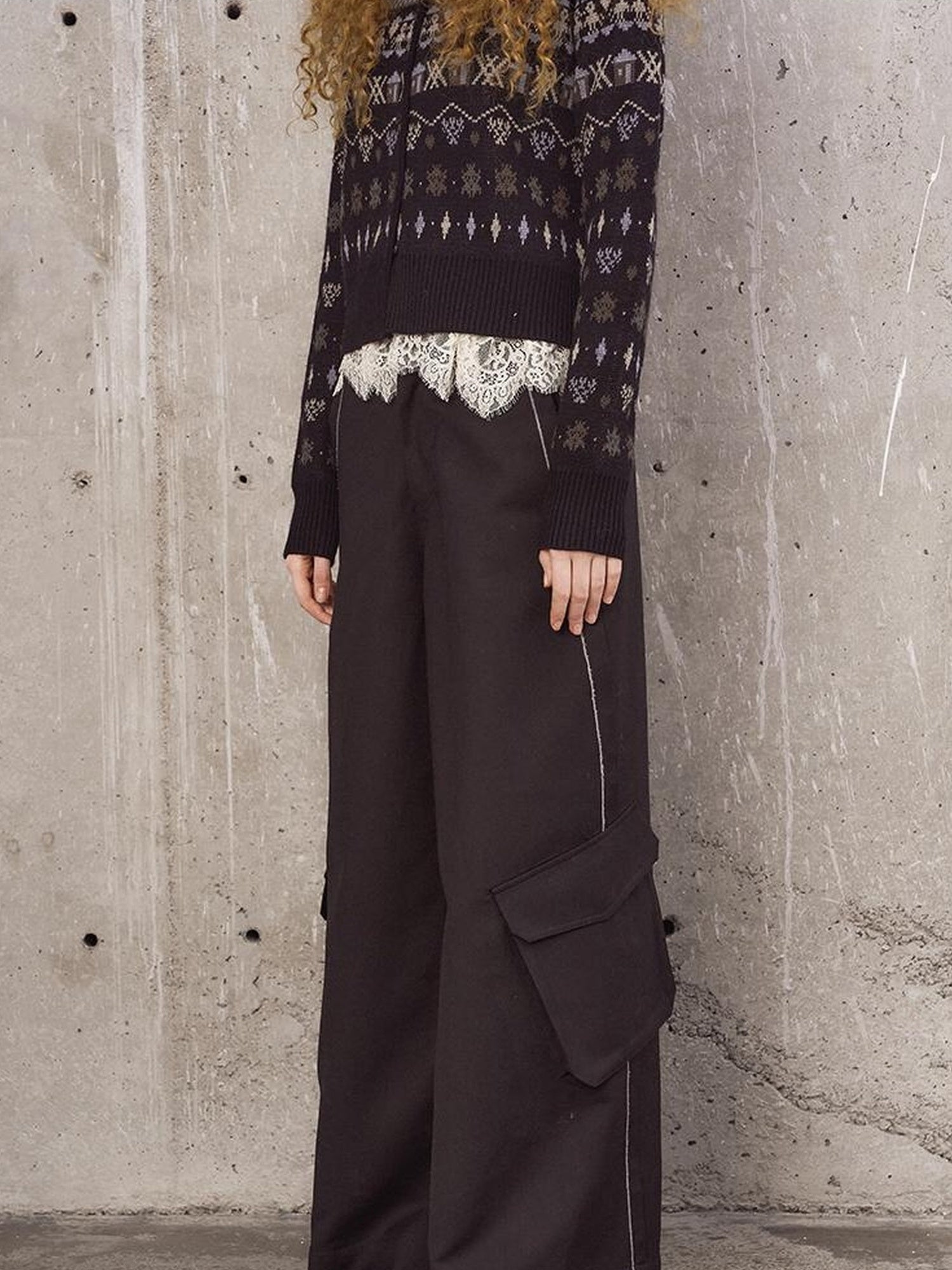 DIDDI MODA Loose Fit Pleated Wide Leg Cargo Trousers With Contrast Stitching