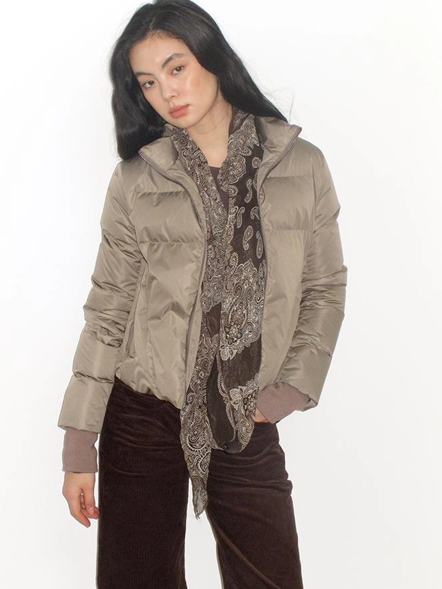 Mito de dar Low Saturation Cashew Floral Scarf V-neck T-shirt Long Sleeve