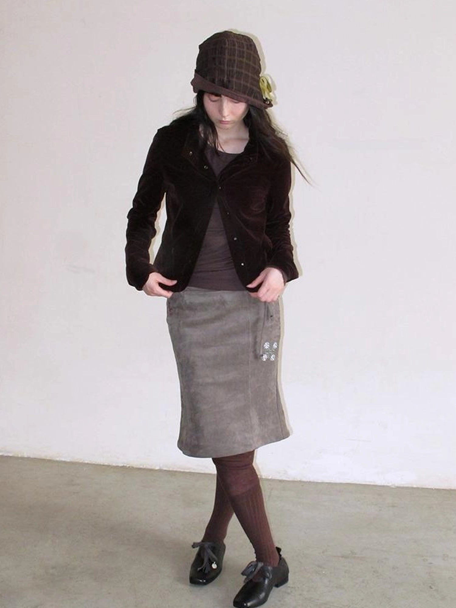 Sharp Cut Cocoa Velvet Short Jacket