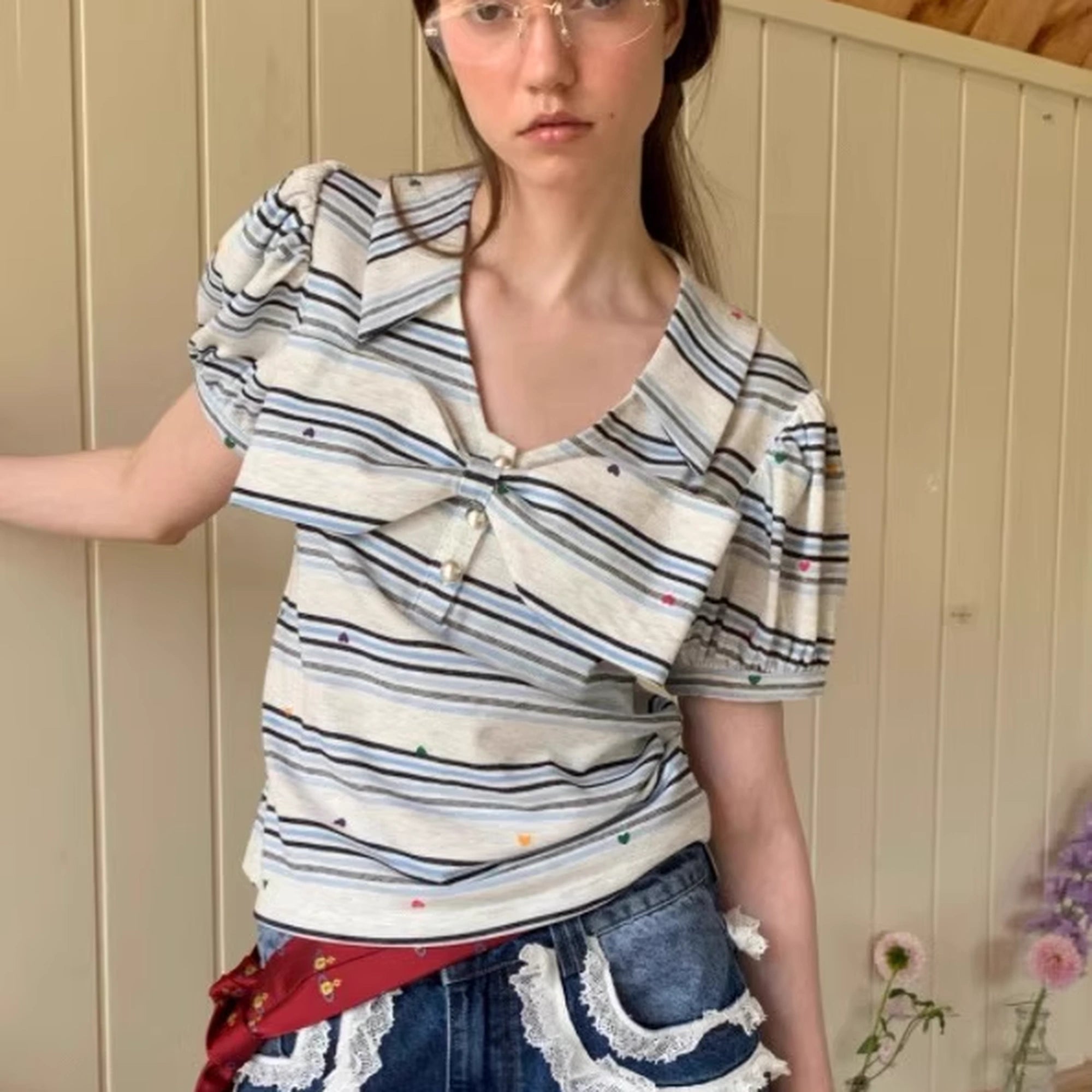 制造(后花园)------人人爱花裙_Moisture_Wicking_Slim_Fit_V_Neck_Puff_Sleeve_Bow_Women_Cross_Heart_Print_T-Shirt_MISSTT