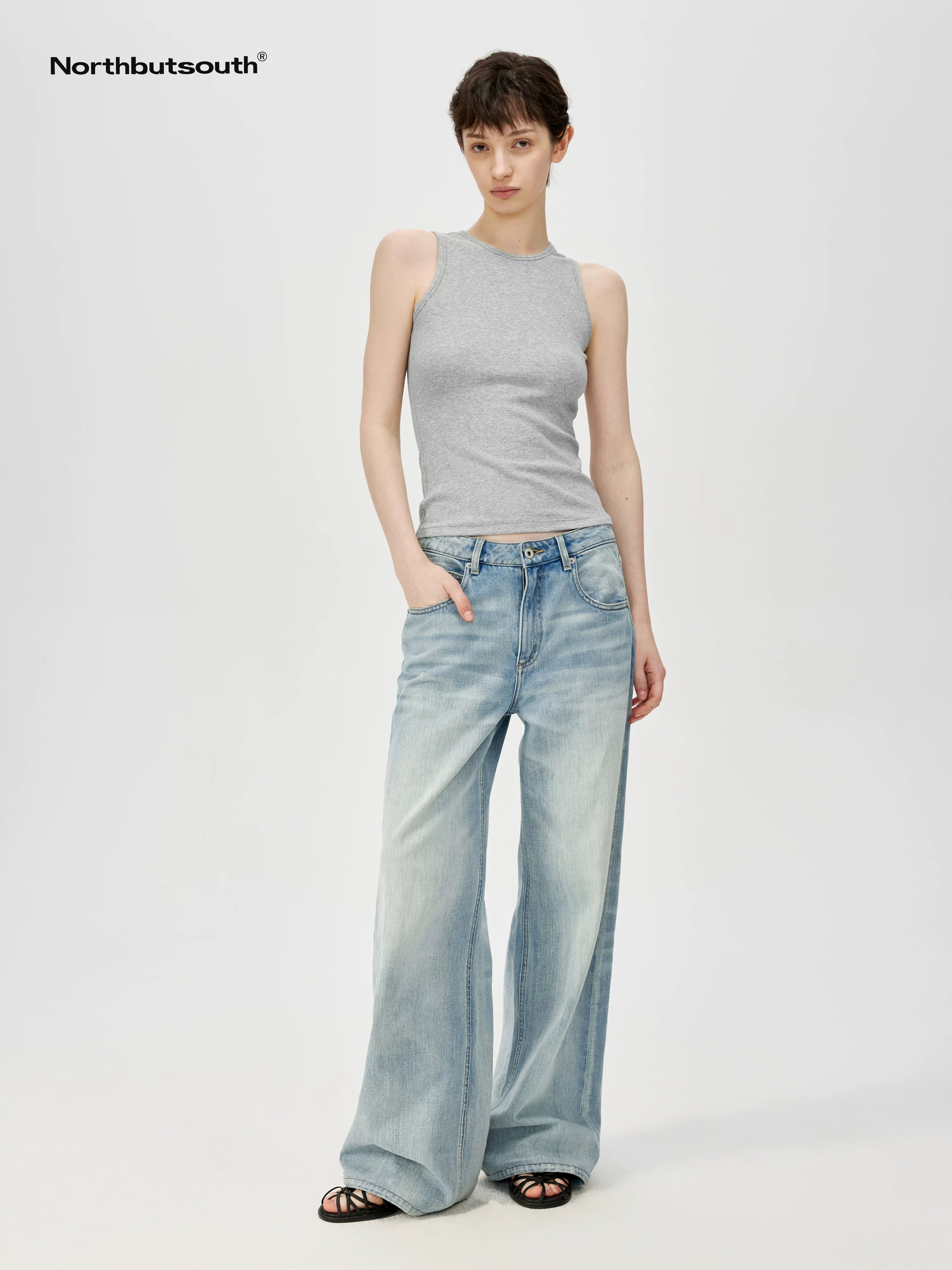 Multi Color Round Neck Slim Fit Camisole With Side Support