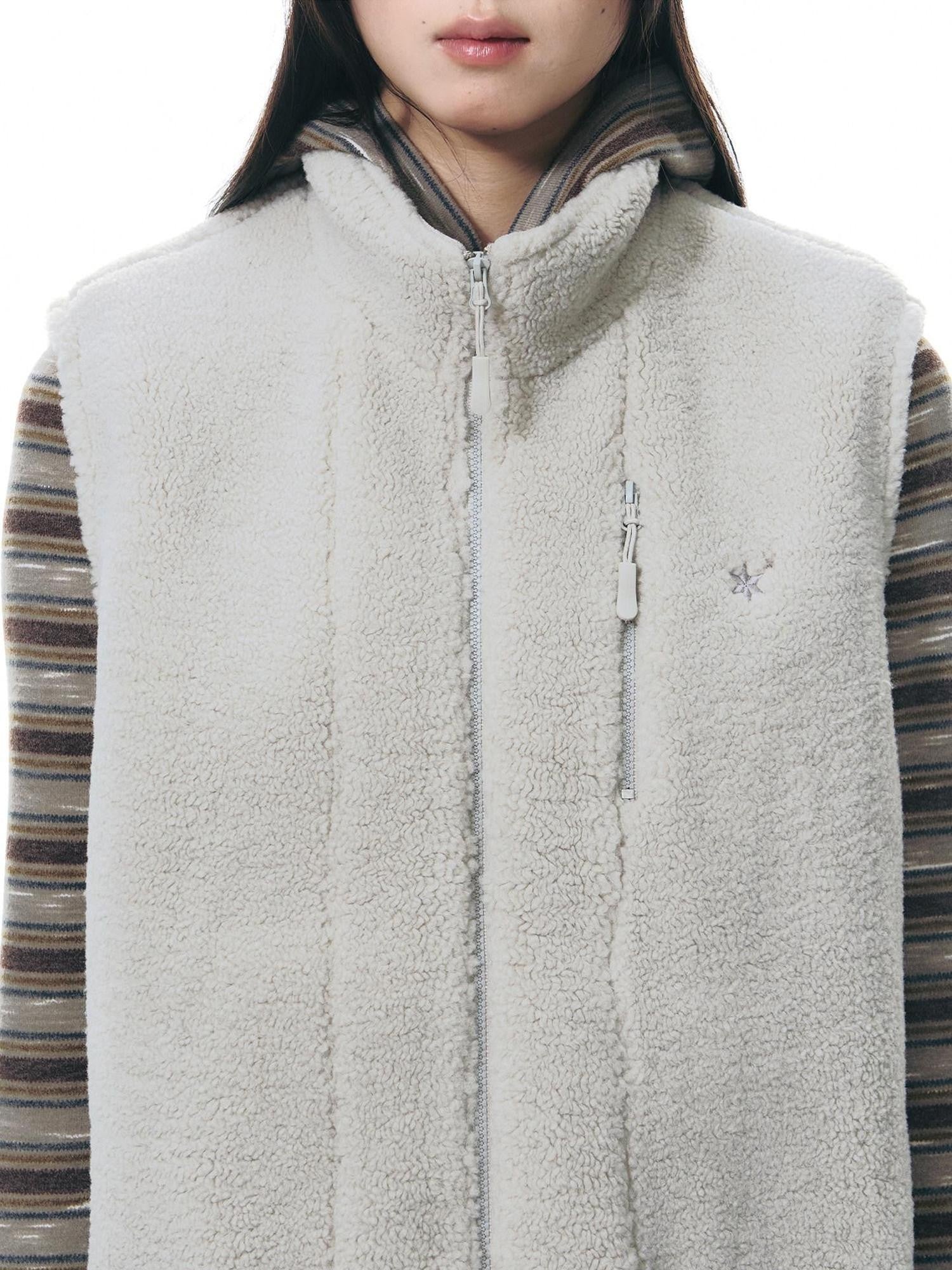 NAPSNAPS Light Gray Lambswool Patch Embroidered Stand Collar Women&