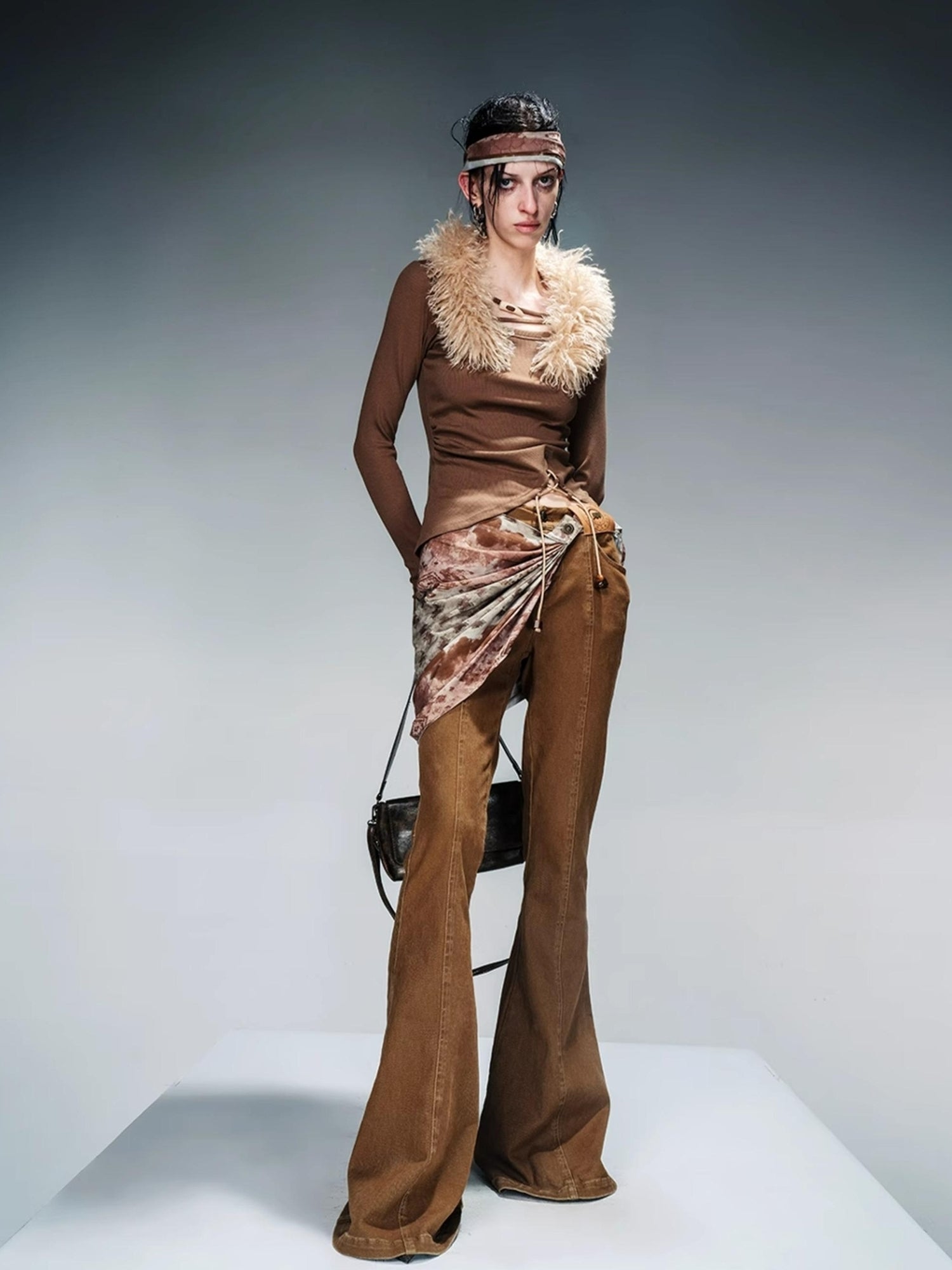 NN NORTH NODE Detachable Fur Collar Knit Top With Asymmetric Hem