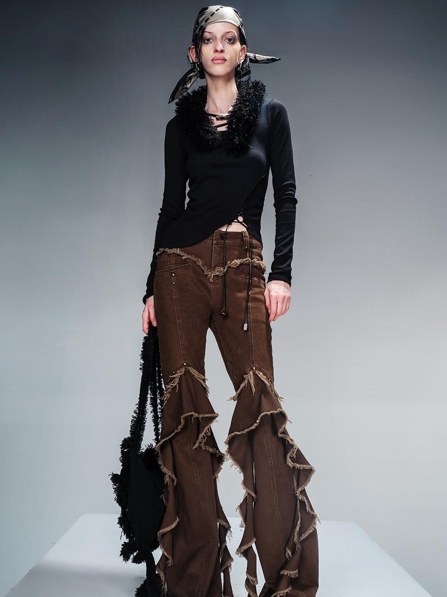NN NORTH NODE Detachable Fur Collar Knit Top With Asymmetric Hem