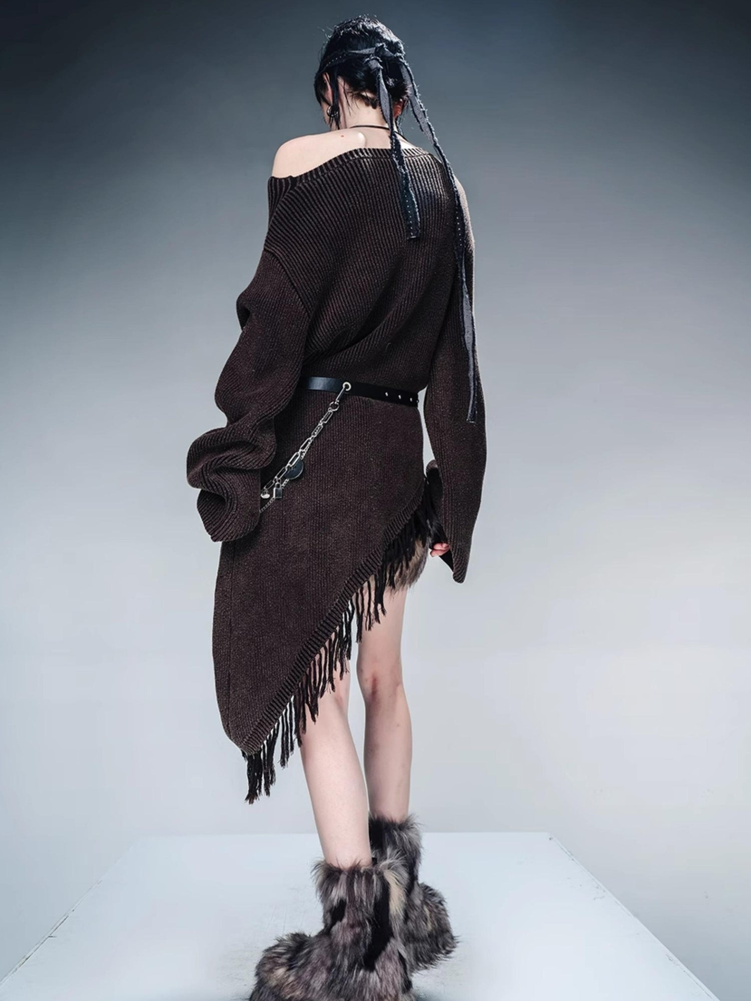 NN NORTH NODE Distressed Fringe Sweater With Asymmetric Hem