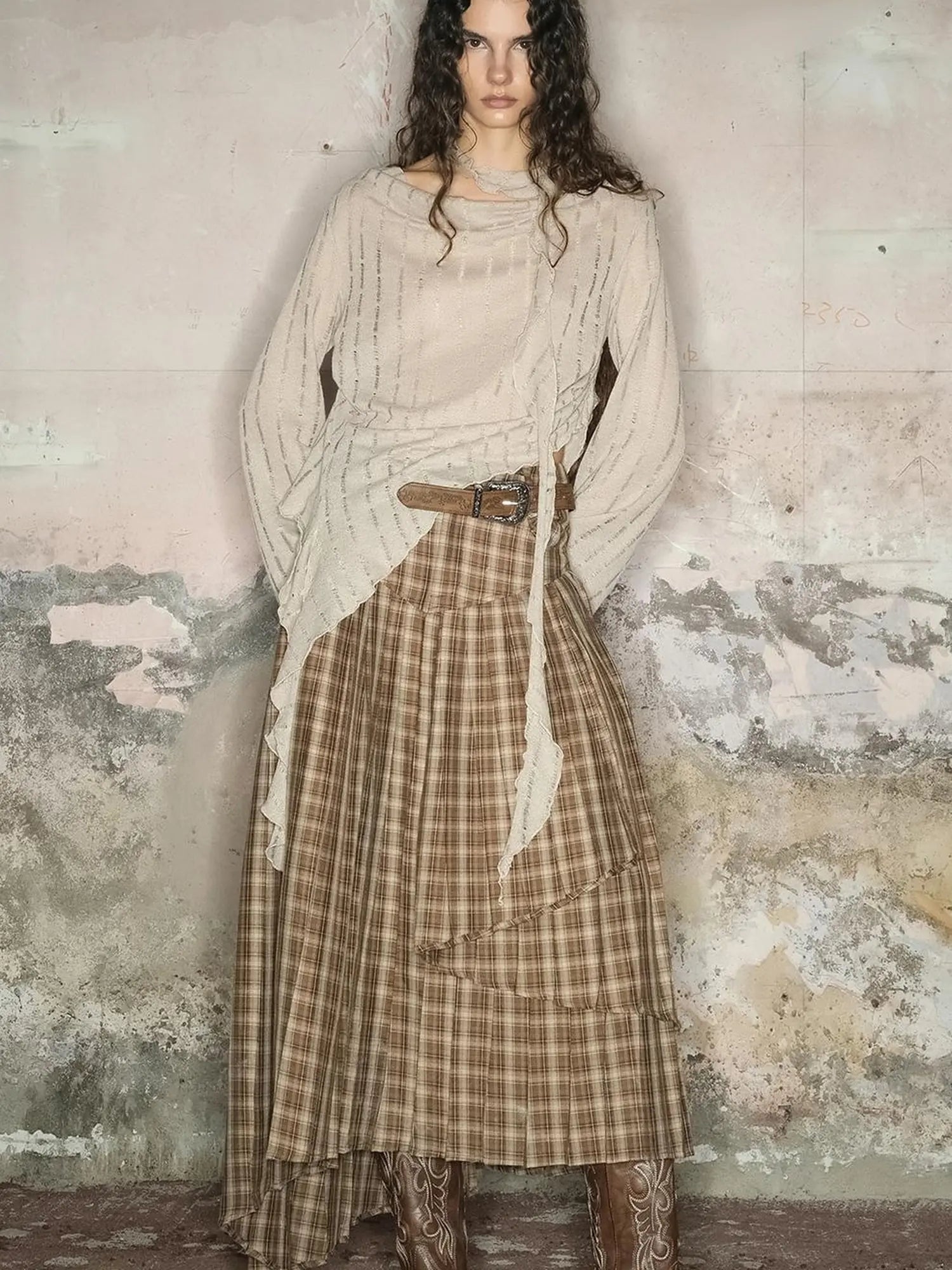 Dune Wasteland Style Irregular Ruffled Knit Top V-Neck T-Shirt Long-Sleeve