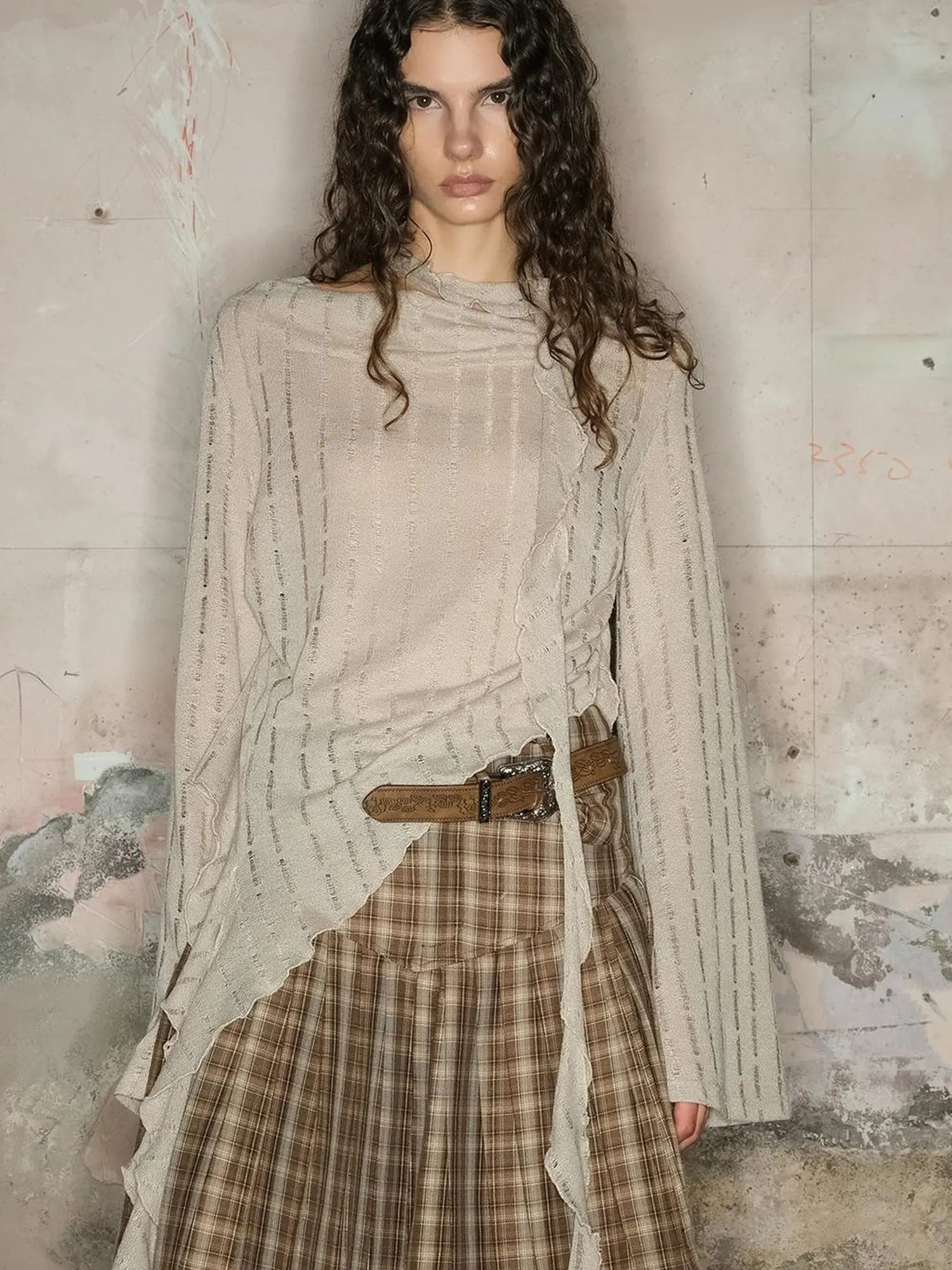 Dune Wasteland Style Irregular Ruffled Knit Top V-Neck T-Shirt Long-Sleeve