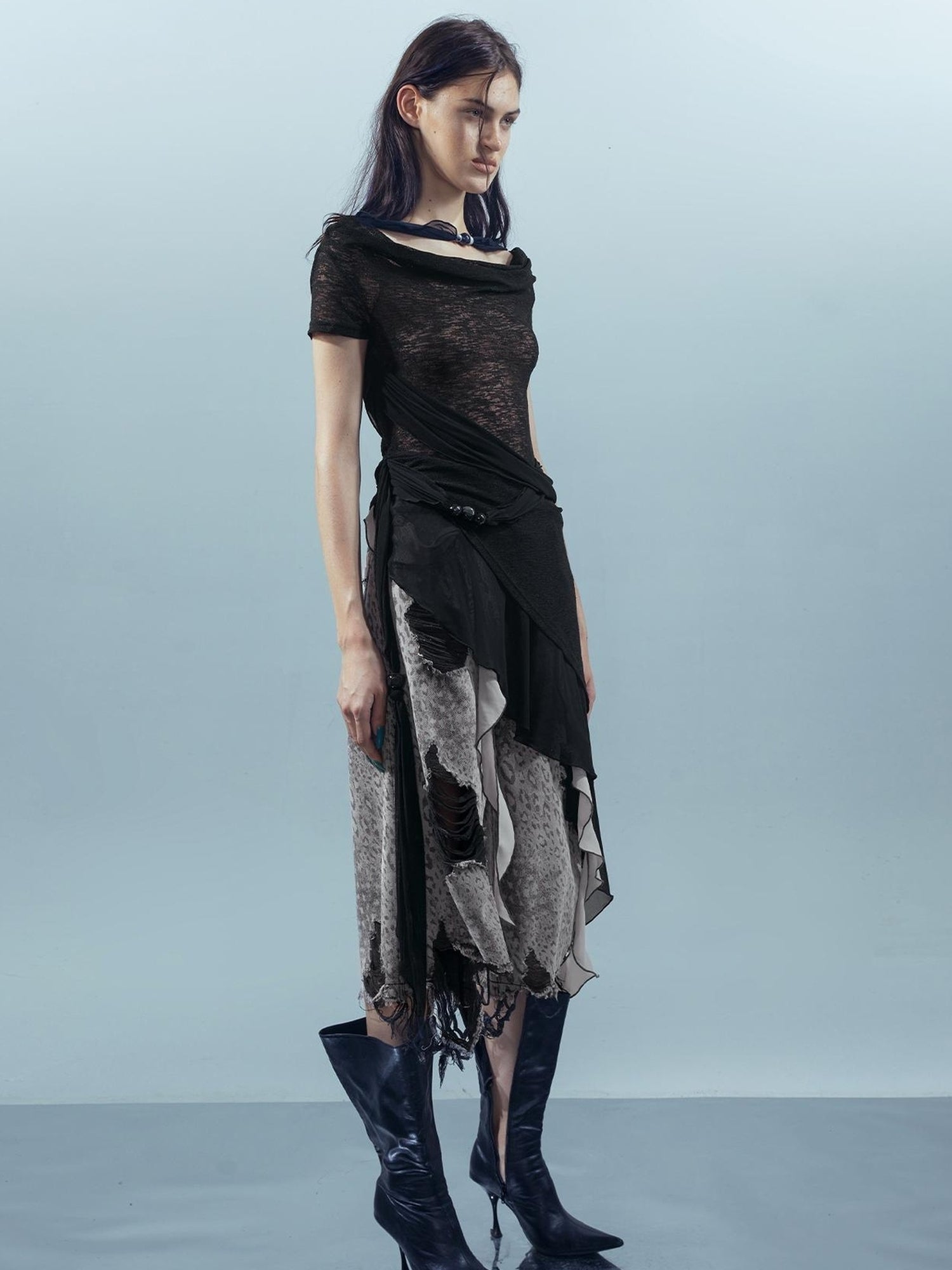 UpdateNN NORTH NODE Ethereal Threads Mirage T-shirt With Beaded Mesh V-neck Long-Sleeve