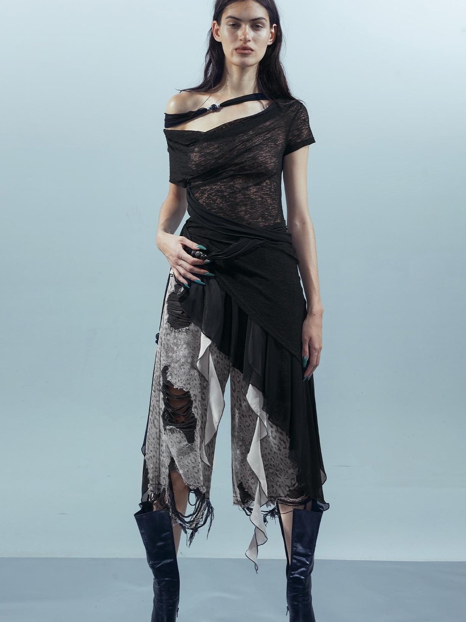 UpdateNN NORTH NODE Ethereal Threads Mirage T-shirt With Beaded Mesh V-neck Long-Sleeve
