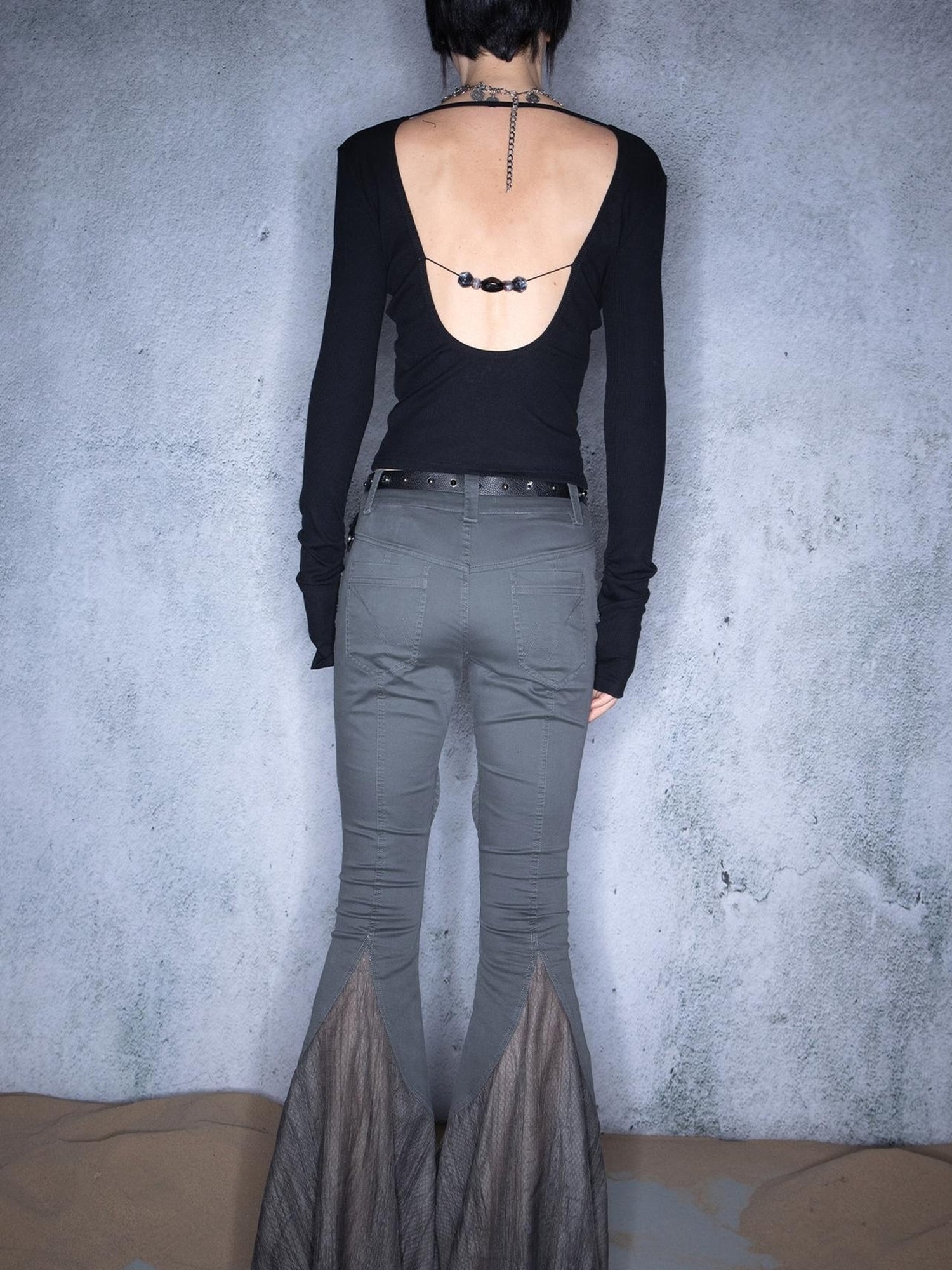 UpdateNN NORTH NODE Low Back Beaded V-Neck Long Sleeve Top