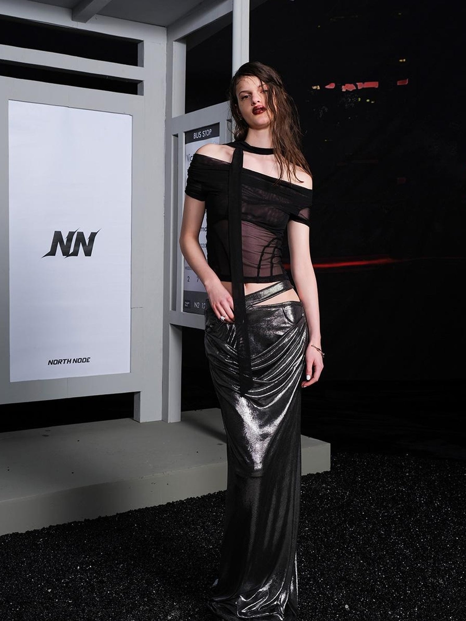 UpdateNN NORTH NODE Mesh Rhinestone Short Sleeve T-shirt Reversible V-neck