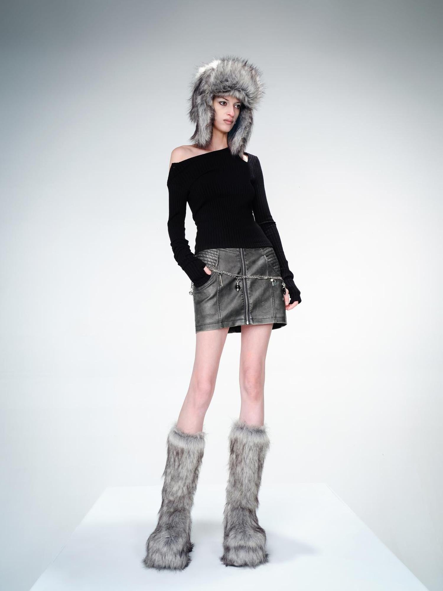 UpdateNN NORTH NODE Oversized Slanted Shoulder Knit Top