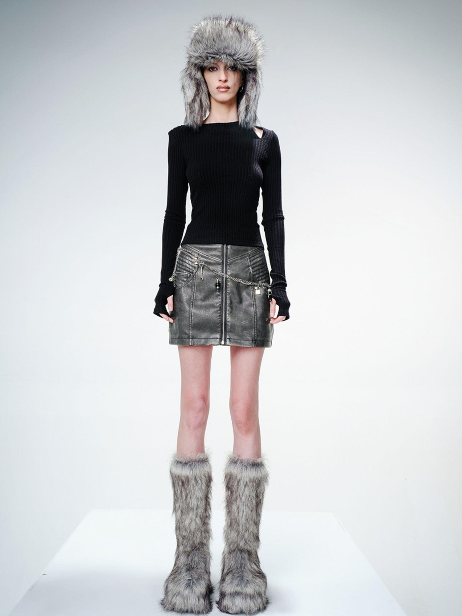 UpdateNN NORTH NODE Oversized Slanted Shoulder Knit Top