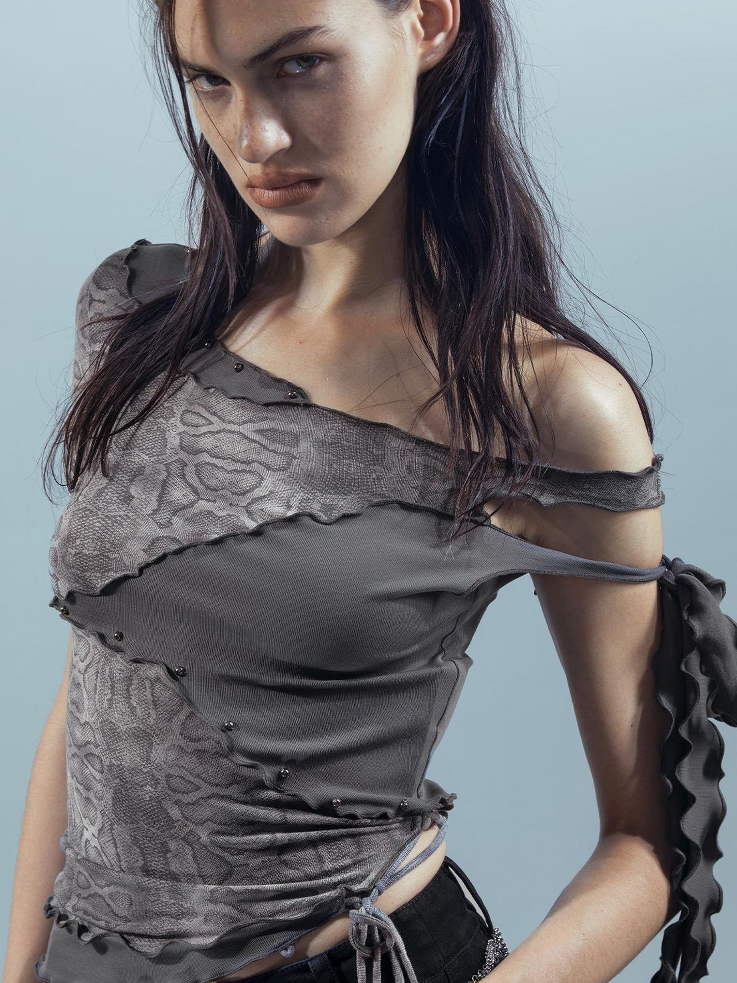 UpdateNN NORTH NODE Piscean Loom Ethereal Threads Asymmetric Knot V-Neck T-Shirt Long-Sleeve