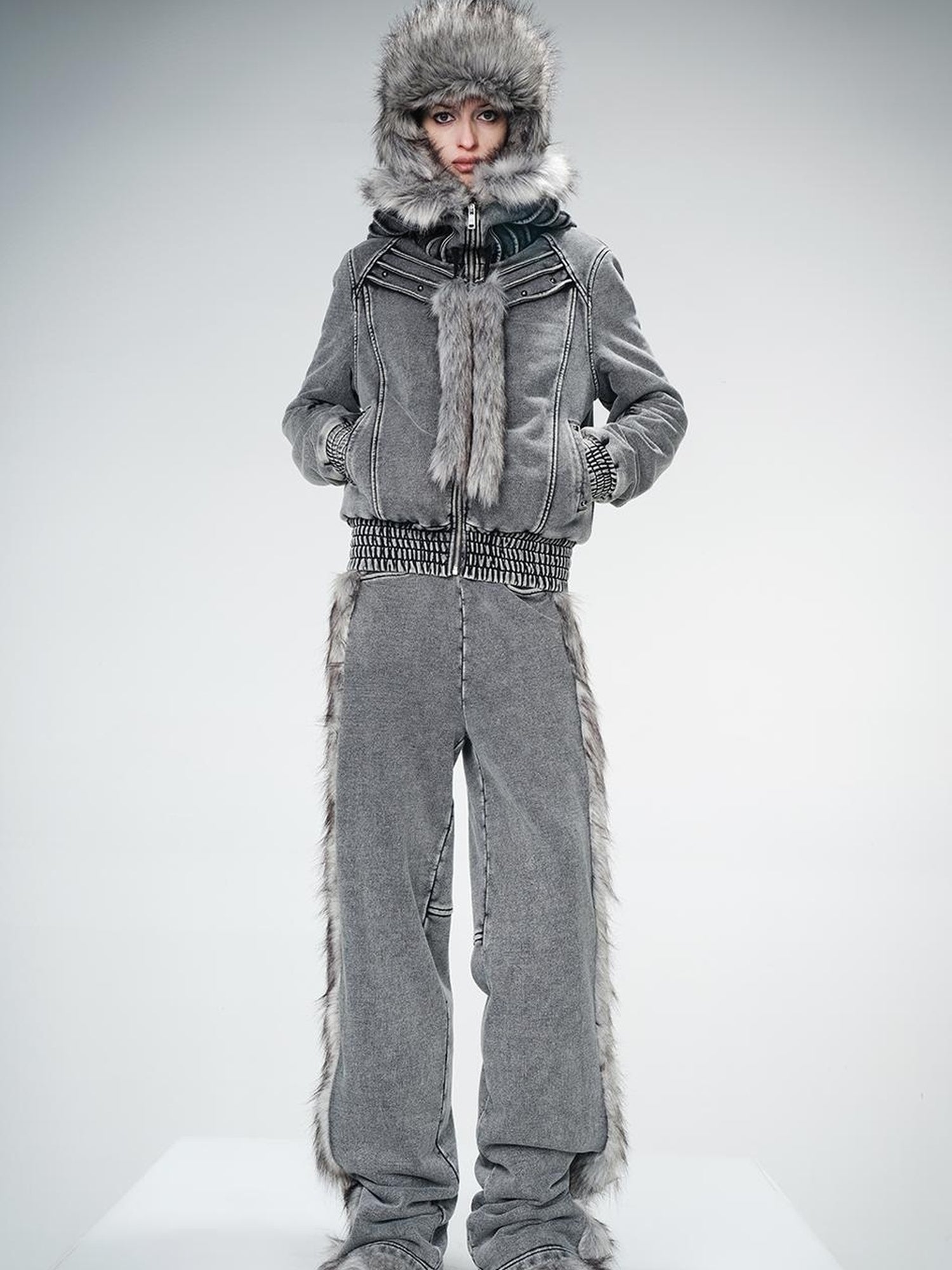 UpdateNN NORTH NODE Quilted Hooded Short Jacket With Fur Trim And Washed Texture