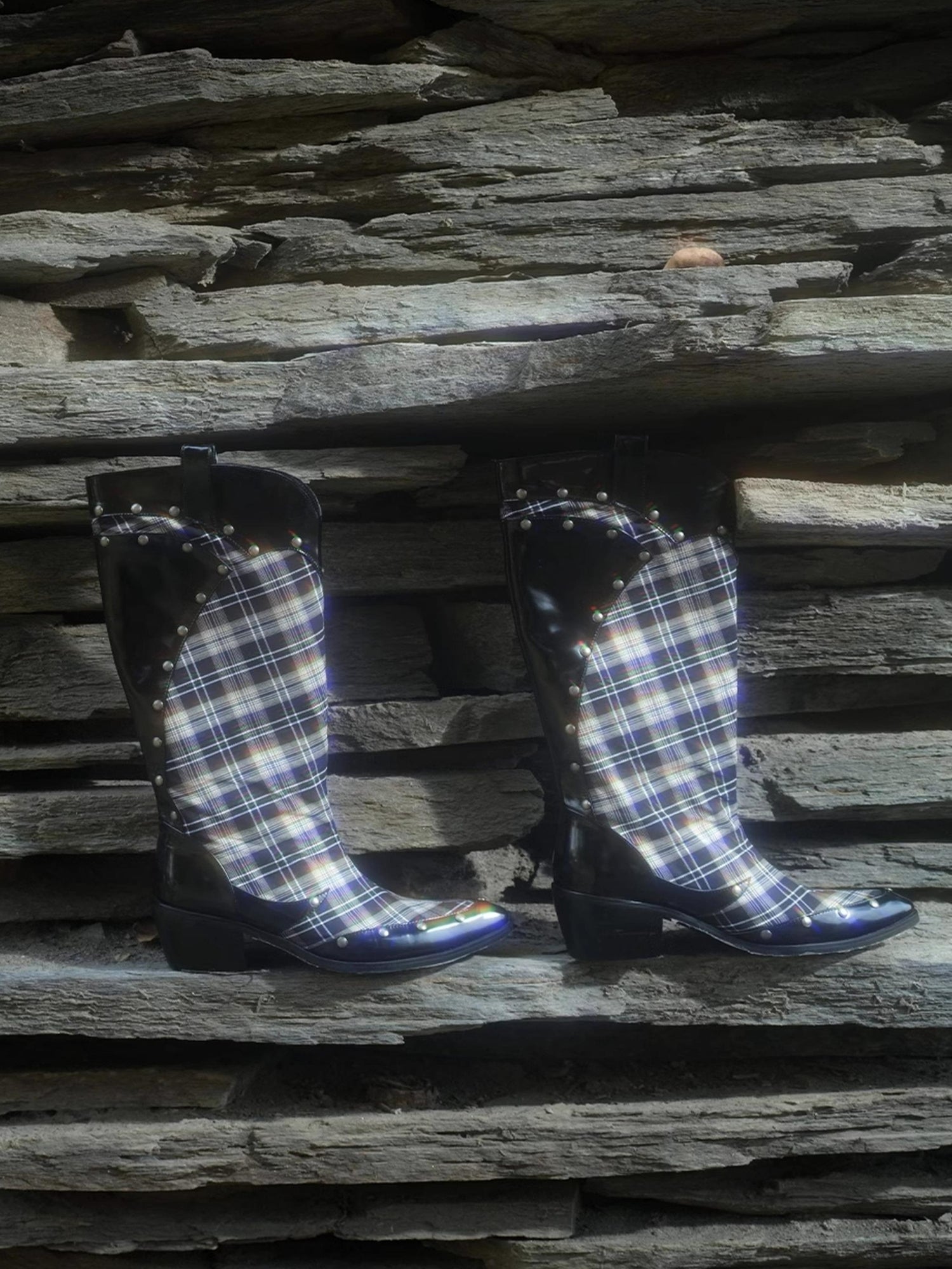 UpdateNN NORTH NODE Rivet Studded Checkered Mid Calf Boots