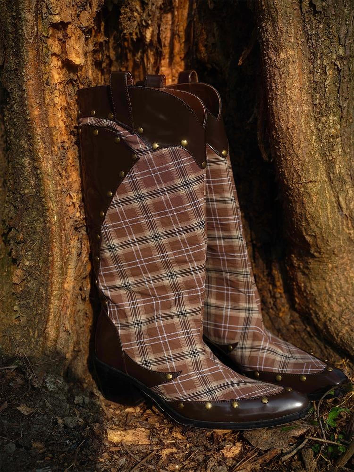 UpdateNN NORTH NODE Rivet Studded Checkered Mid Calf Boots