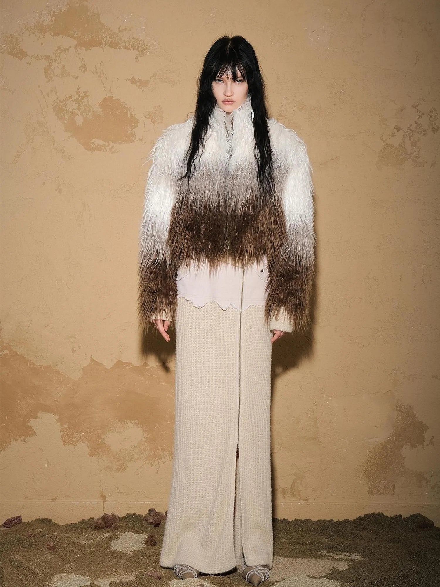 Sand City Gradient Fuzzy Coat V-neck T-shirt Long Sleeve