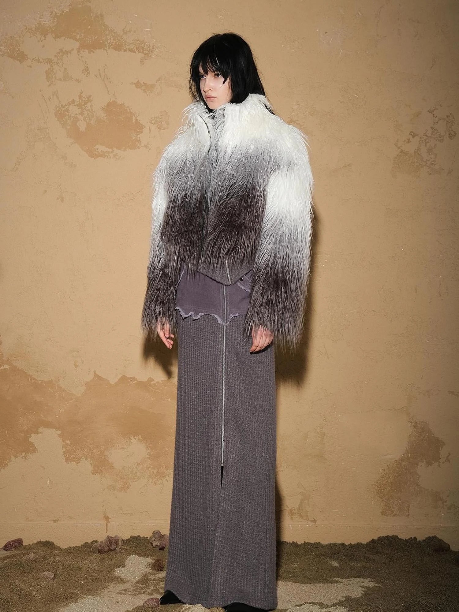 Sand City Gradient Fuzzy Coat V-neck T-shirt Long Sleeve