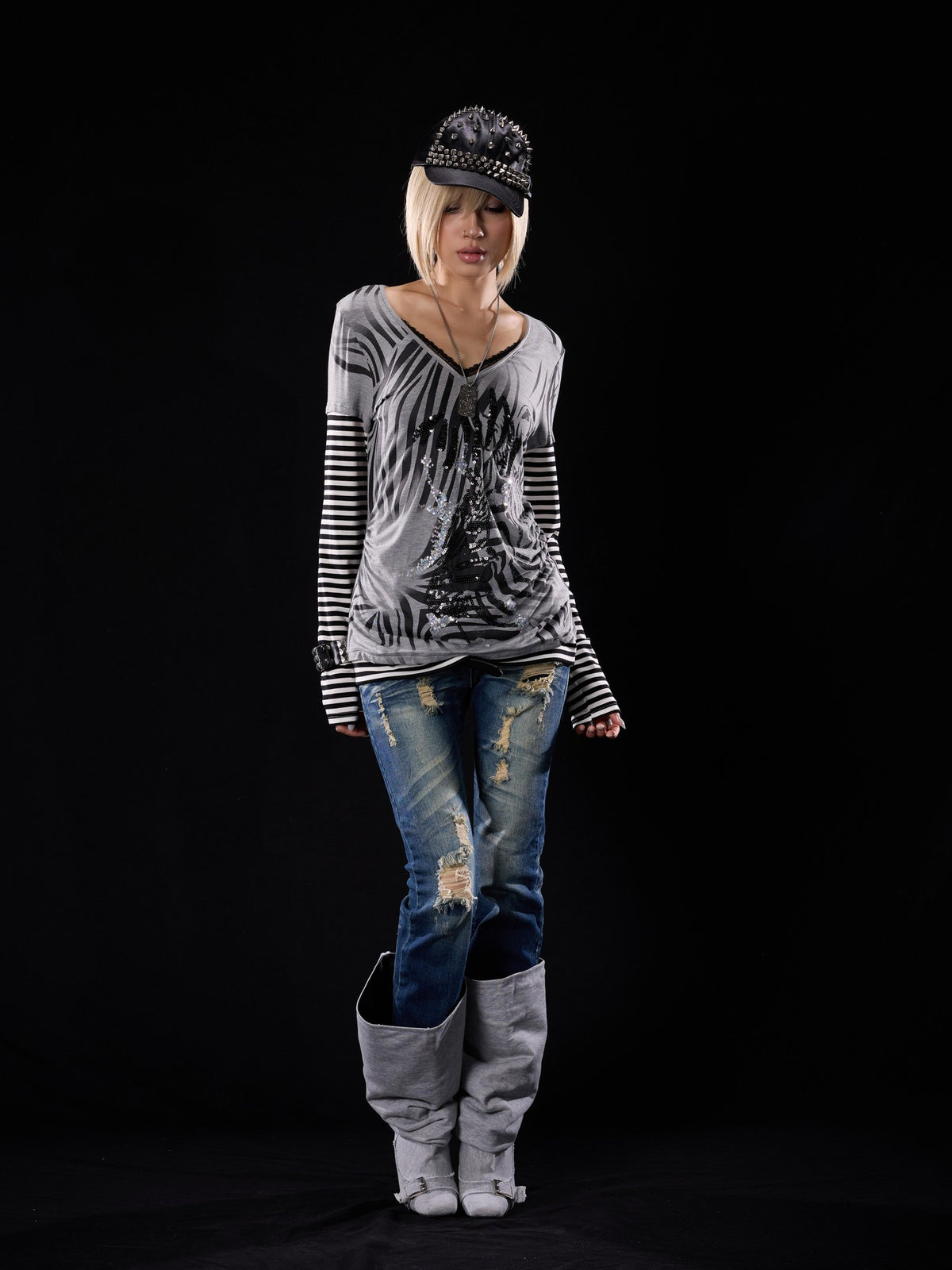 NONAME SPACE Distressed Cross Studded Mid Rise Stretch Women&