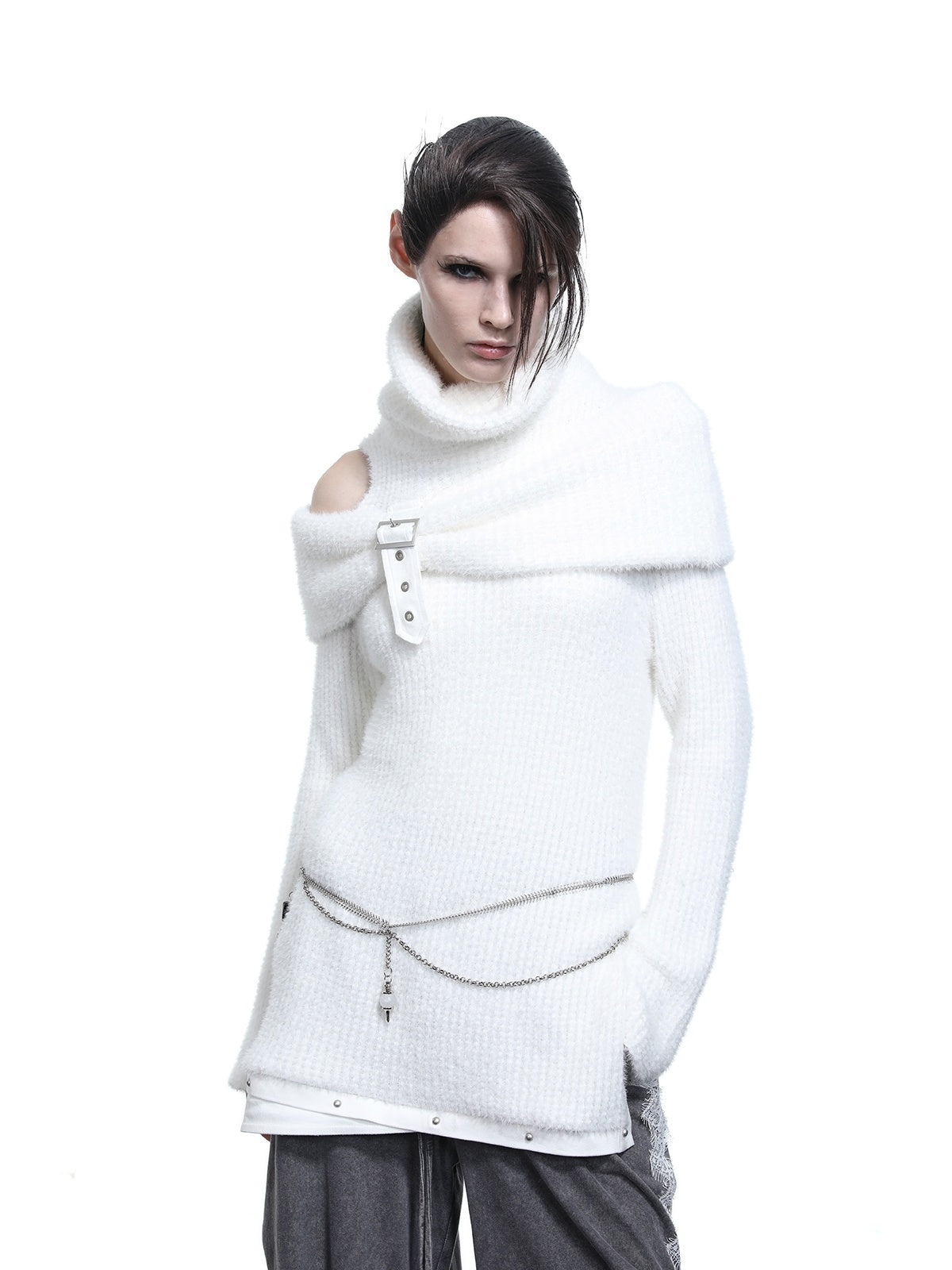 NORTH_NODE_Armor_Inspired_Stacked_Thick_High_Neck_Women&