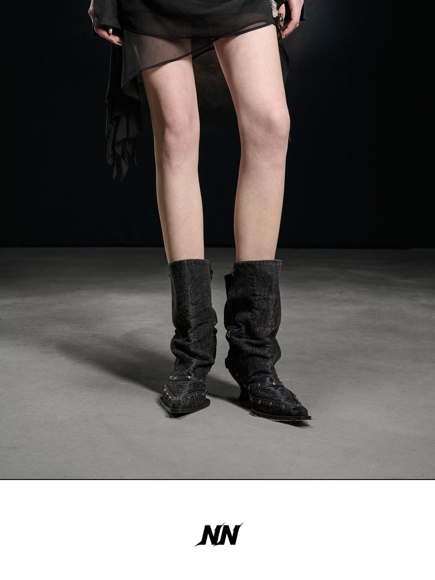 NORTH NODE Black Ruffle Asymmetric Spliced Mid Waist Women&