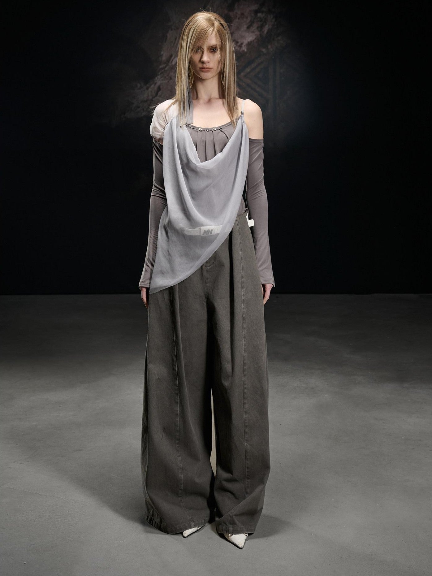 NORTH NODE Chiffon Splice Asymmetric Off Shoulder Women&
