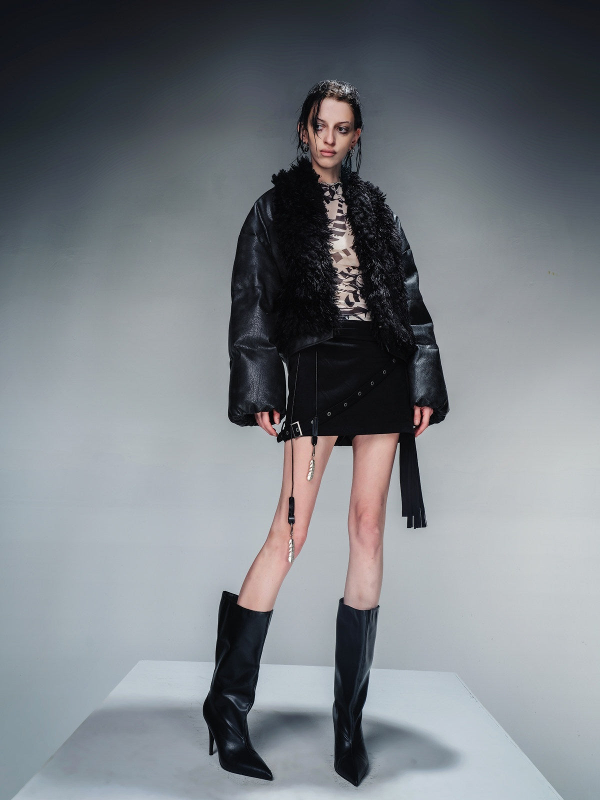 NORTH_NODE_Cropped_Fur_Collar_Leather_Panel_Women&