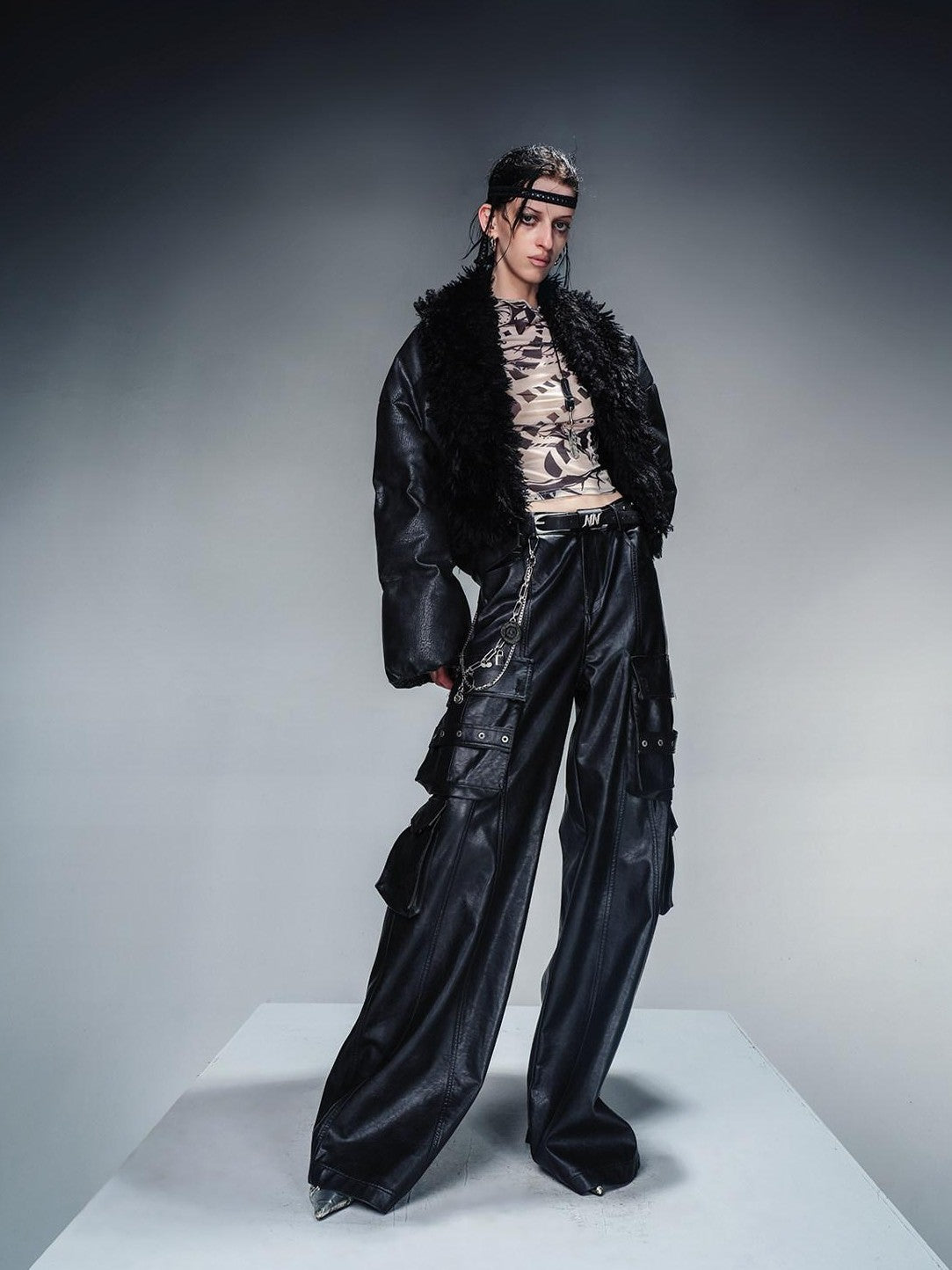 NORTH NODE Cropped Fur Collar Leather Panel Women&