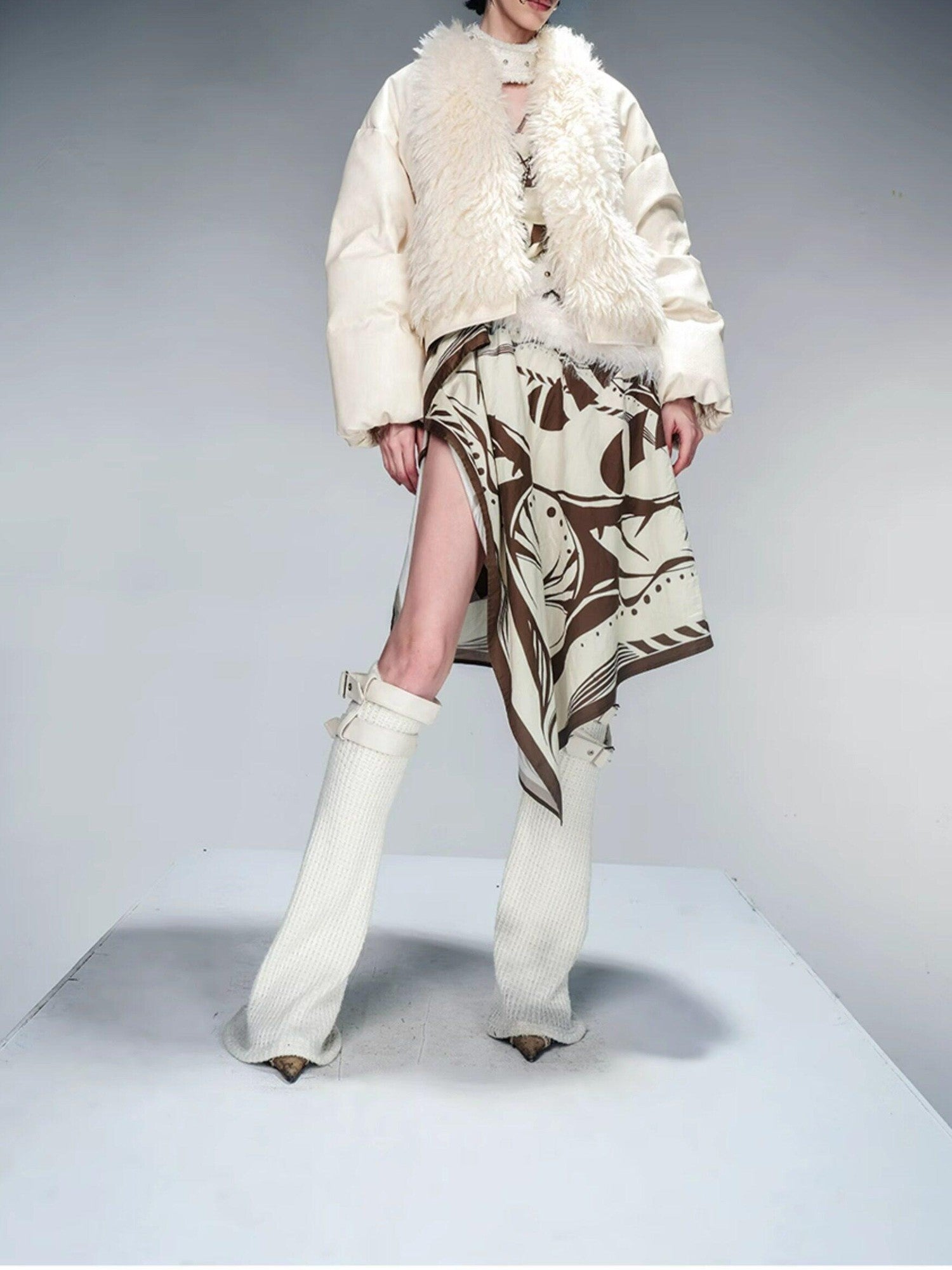 NORTH NODE Cropped Fur Collar Leather Panel Women&