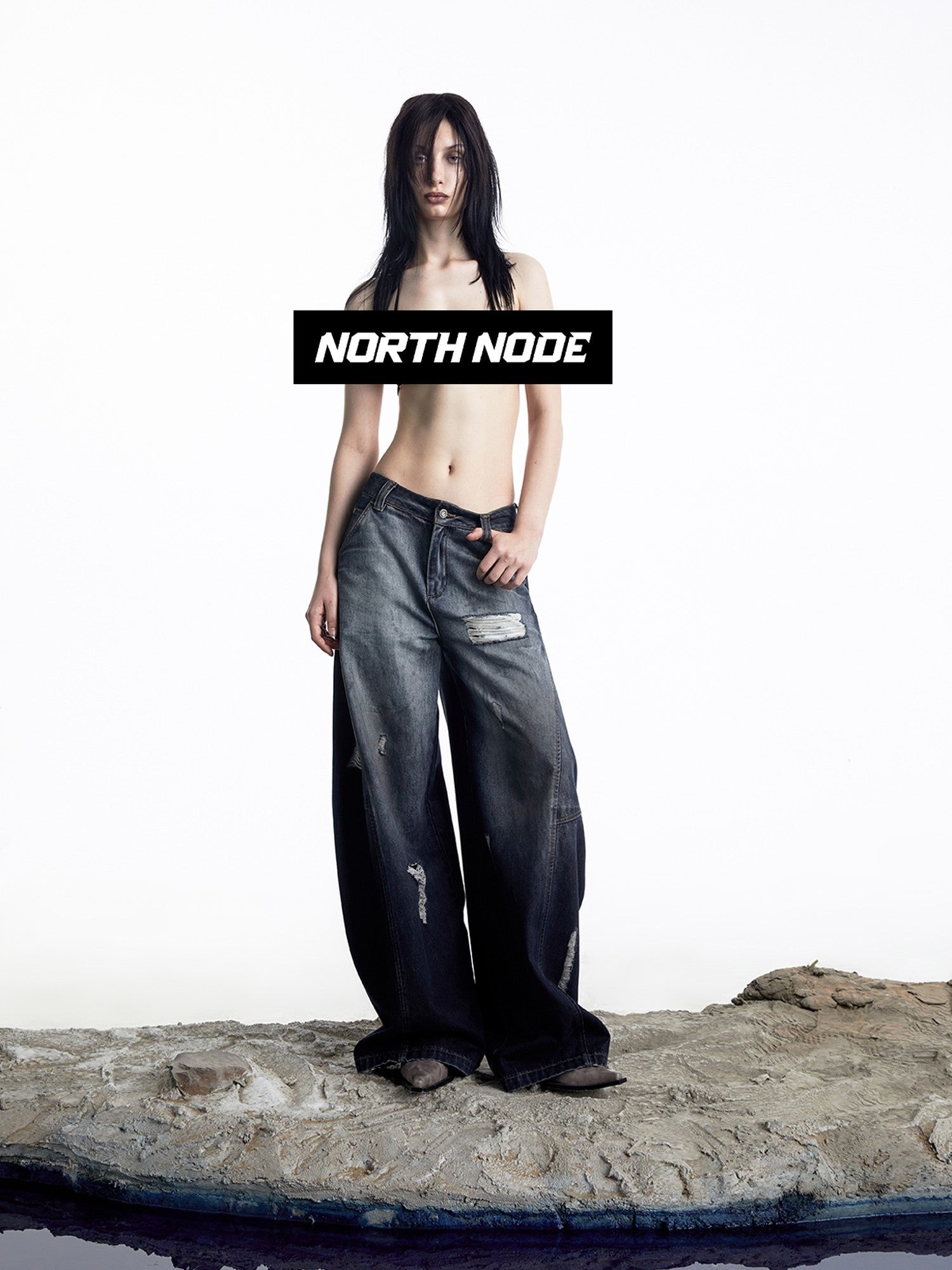 NORTH NODE Curved Blade Cone Shaped Tapered Slim Fit Women&