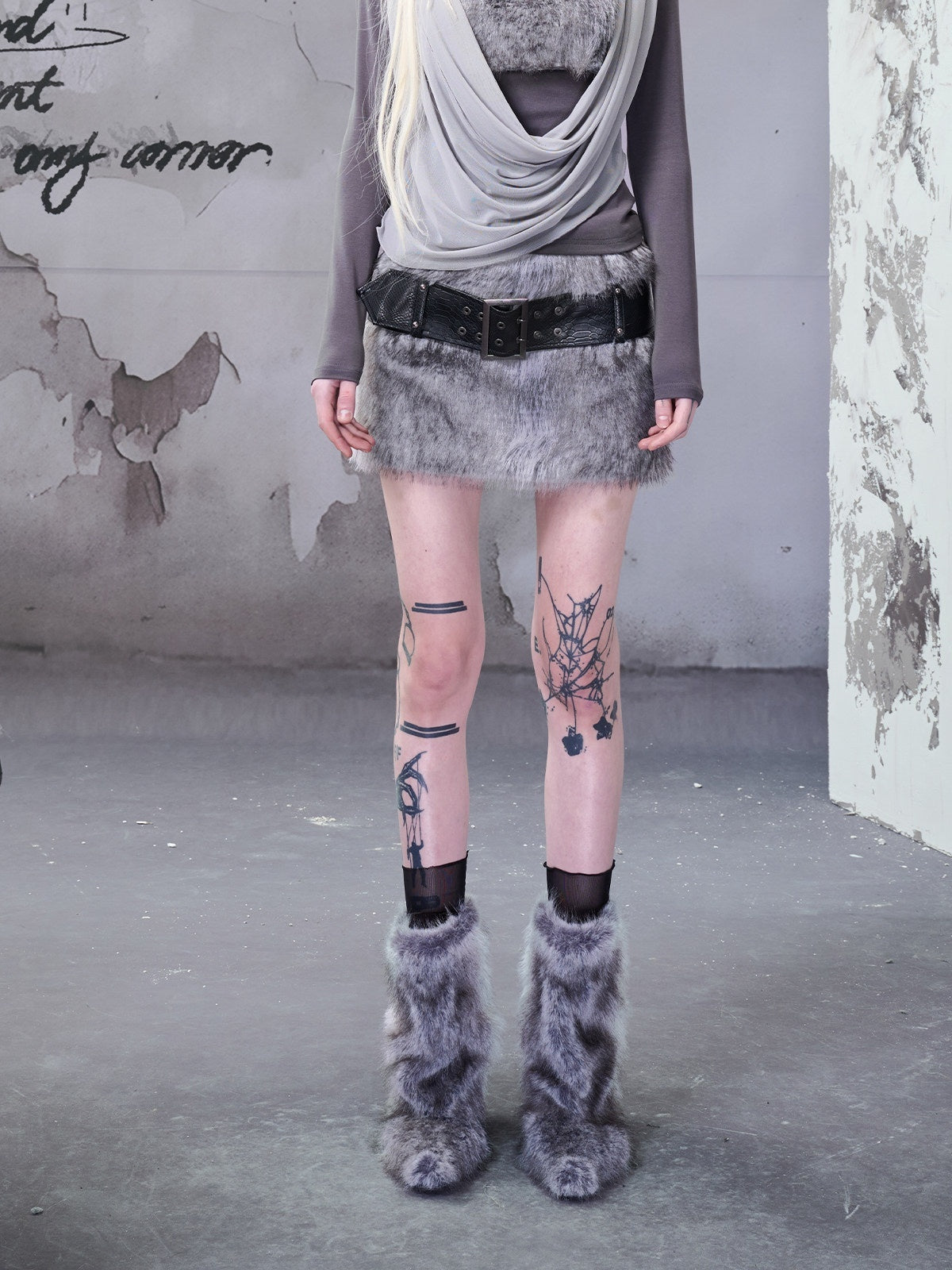 NORTH_NODE_Fuzzy_Side_Zipper_Mid_Waist_Bodycon_Women&