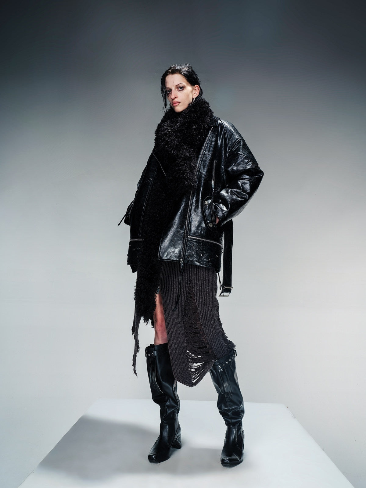 NORTH_NODE_Quilted_Detachable_Fur_Collar_Cropped_Loose_Lapel_Zip_Women&