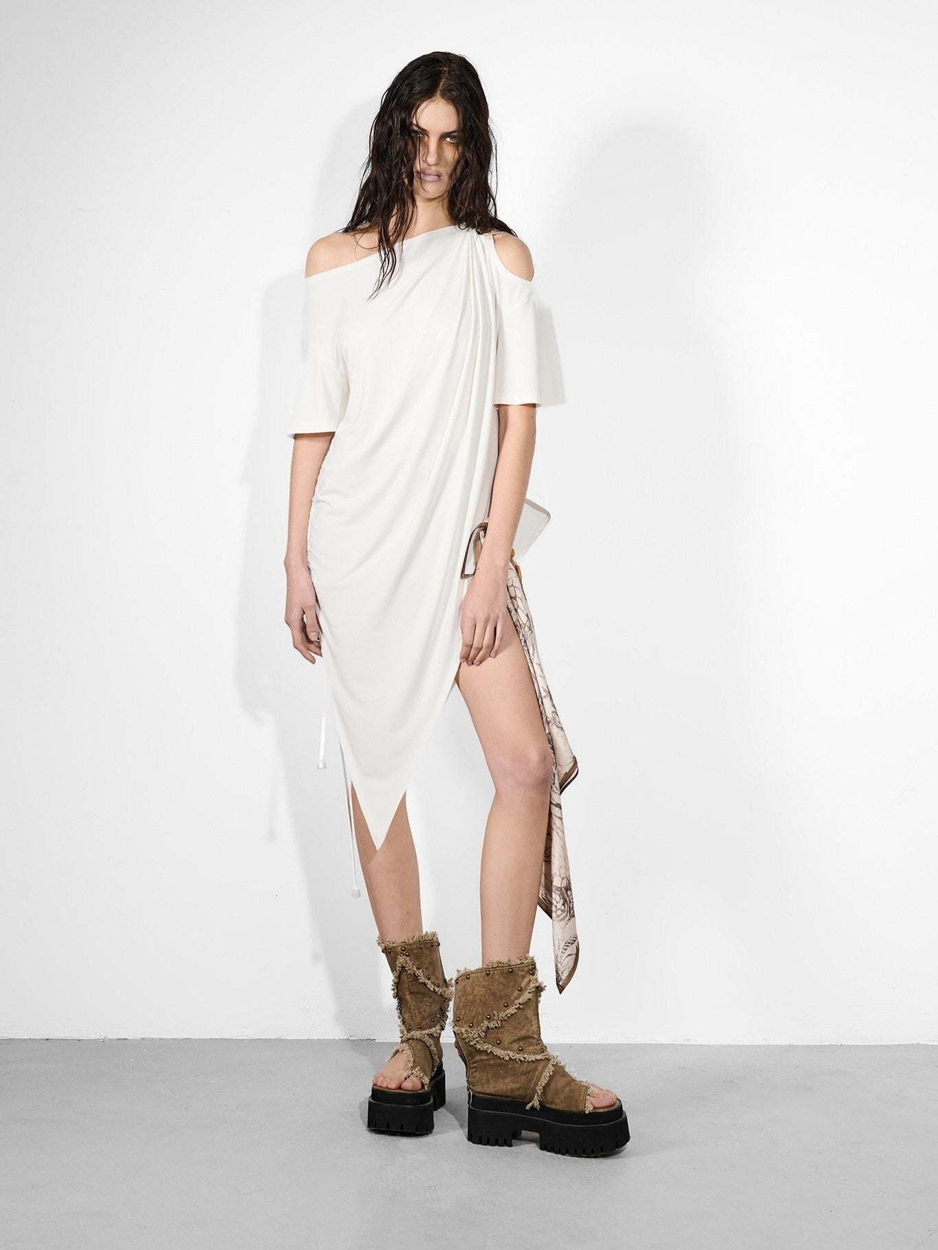 NORTH NODE Ruched Asymmetrical Off Shoulder Short Sleeve Women&