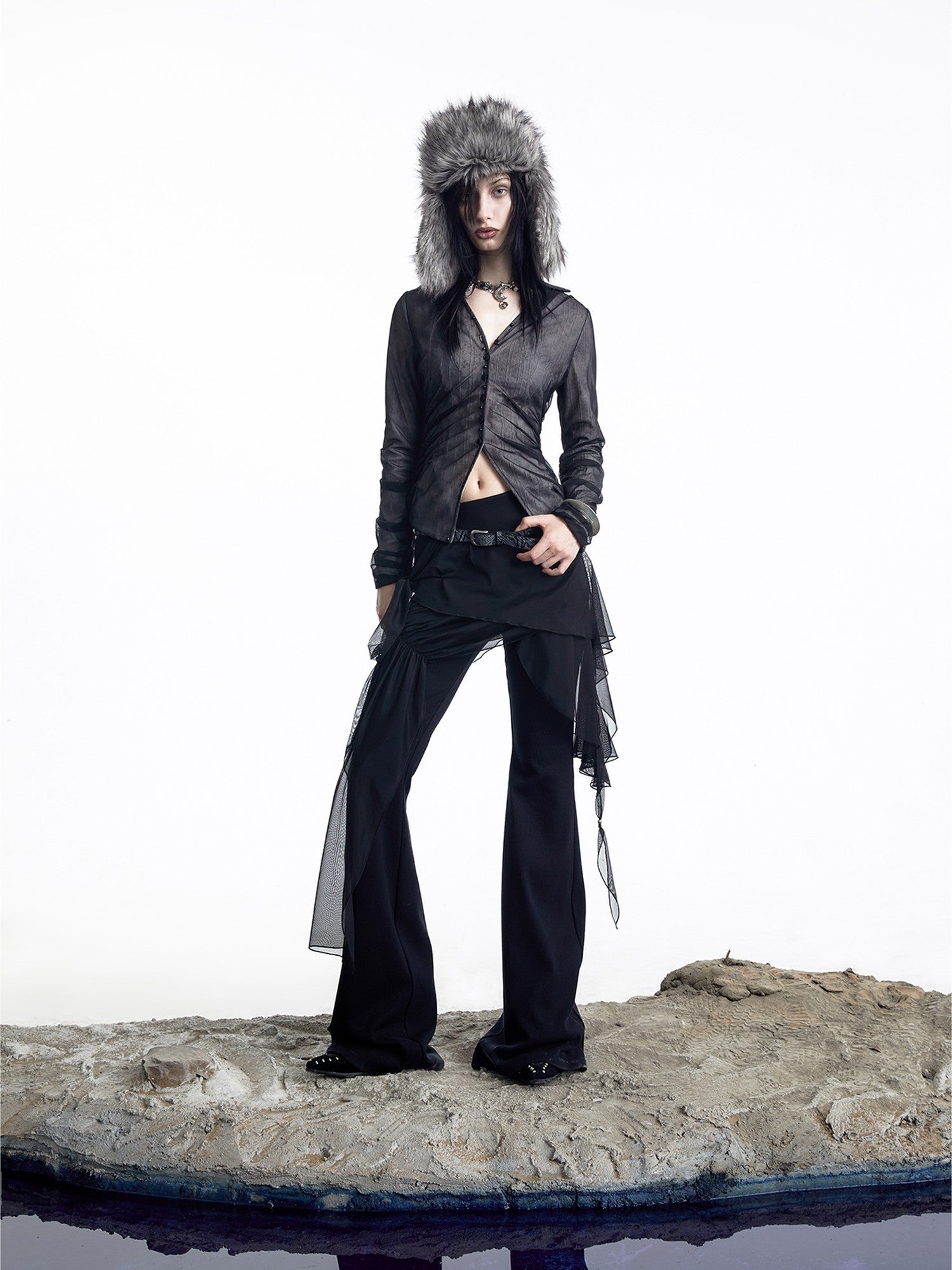 NORTH NODE Sheer Mesh Spliced Pleated Short Slim V-neck Women&