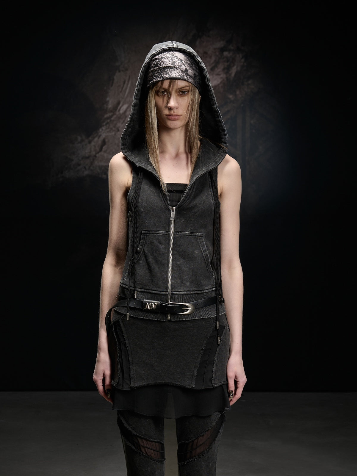 NORTH_NODE_Washed_Distressed_Hooded_Zip_Front_Slim_Fit_Side_Pocket_Women&