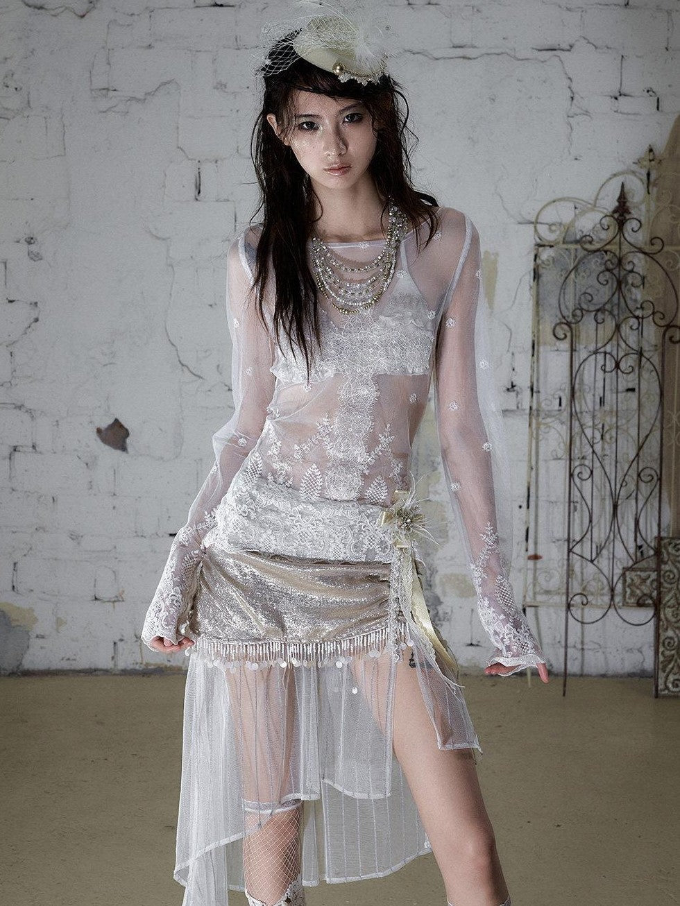 NO ROMANCE Baroque Embroidered Lace Slim Fit Women&