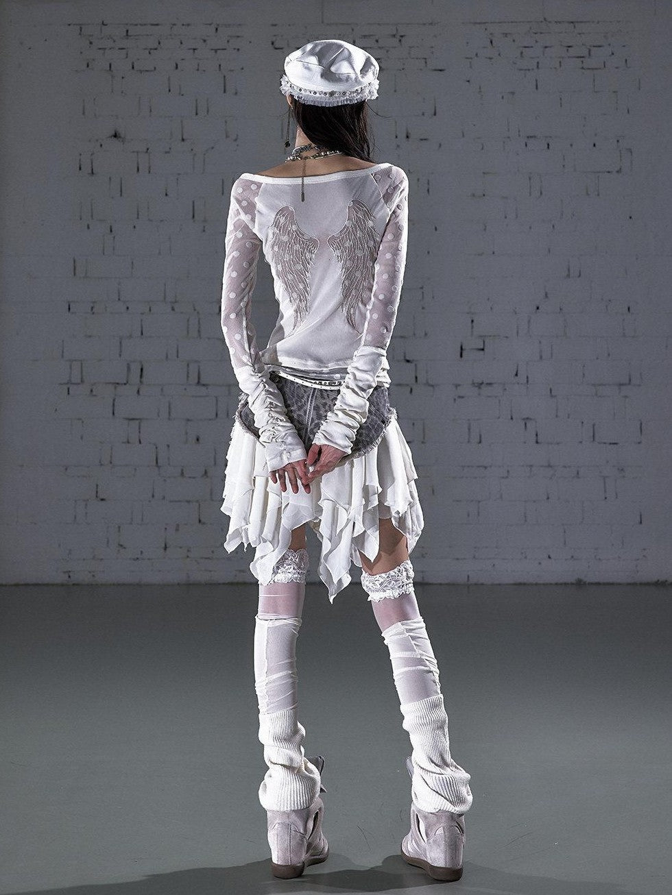 NO ROMANCE Baroque Flocked Reversible Wing Embroidered Slim Women&