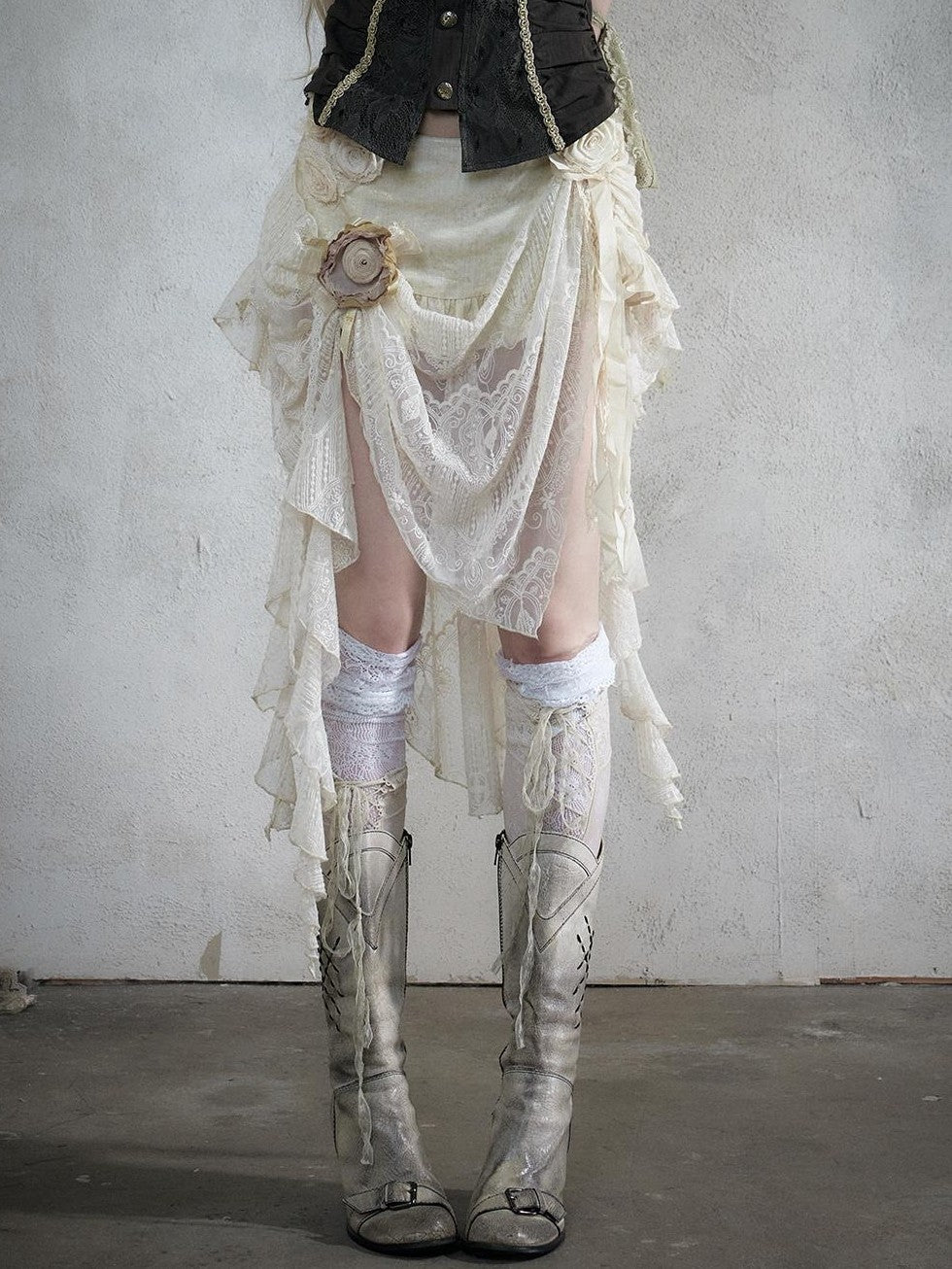 NO ROMANCE Baroque Lace Ruched Asymmetric Mermaid Women&