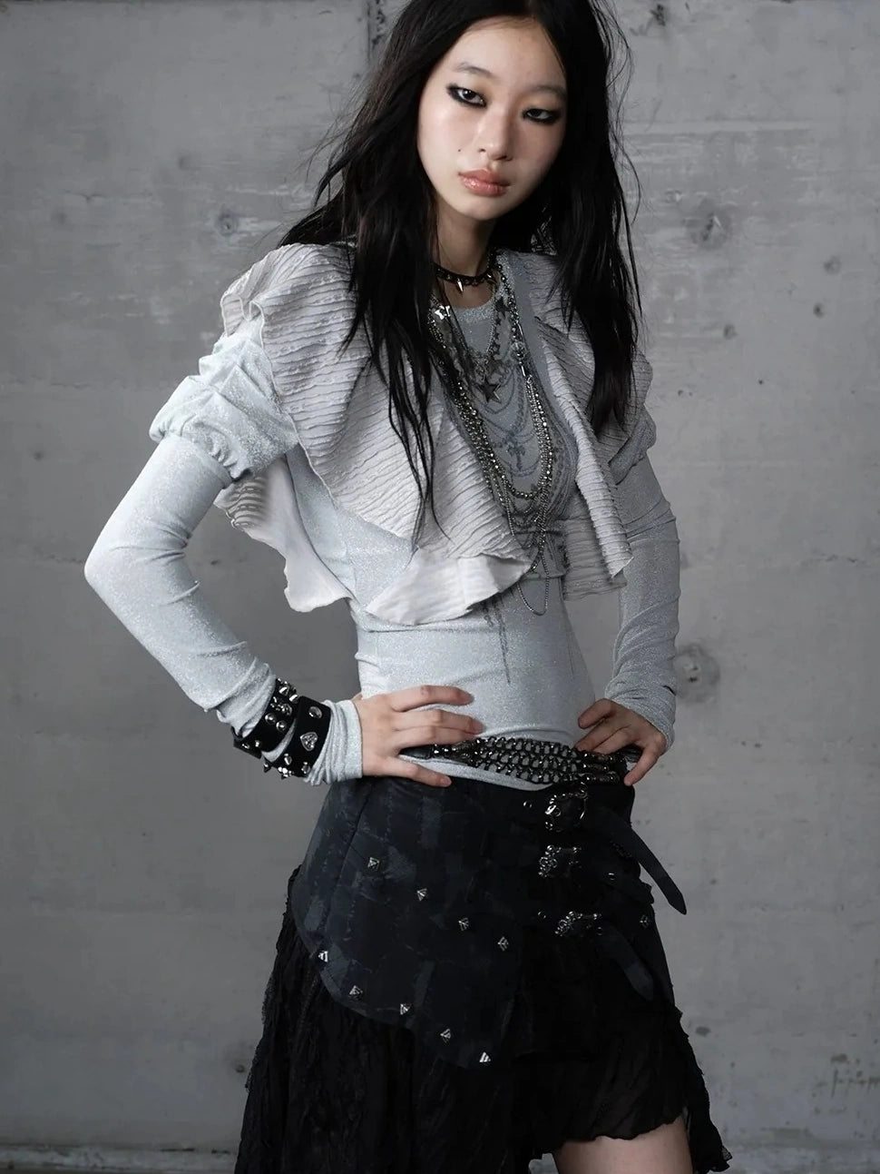 NO ROMANCE Butterfly Graphic Slim Fit Vintage Long Puff Sleeve Crew Neck Women T-Shirt