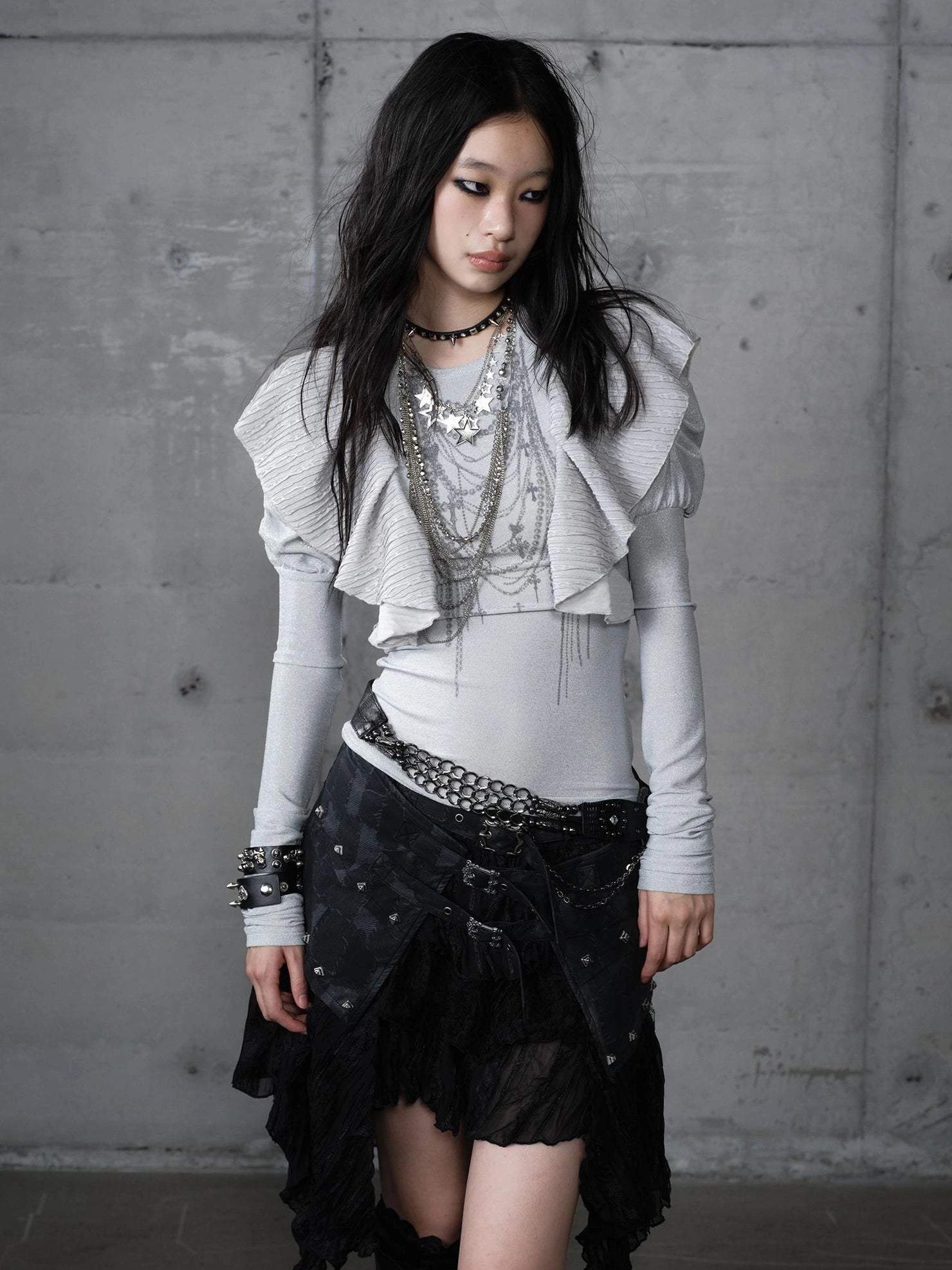 NO ROMANCE Butterfly Graphic Slim Fit Vintage Long Puff Sleeve Crew Neck Women T-Shirt