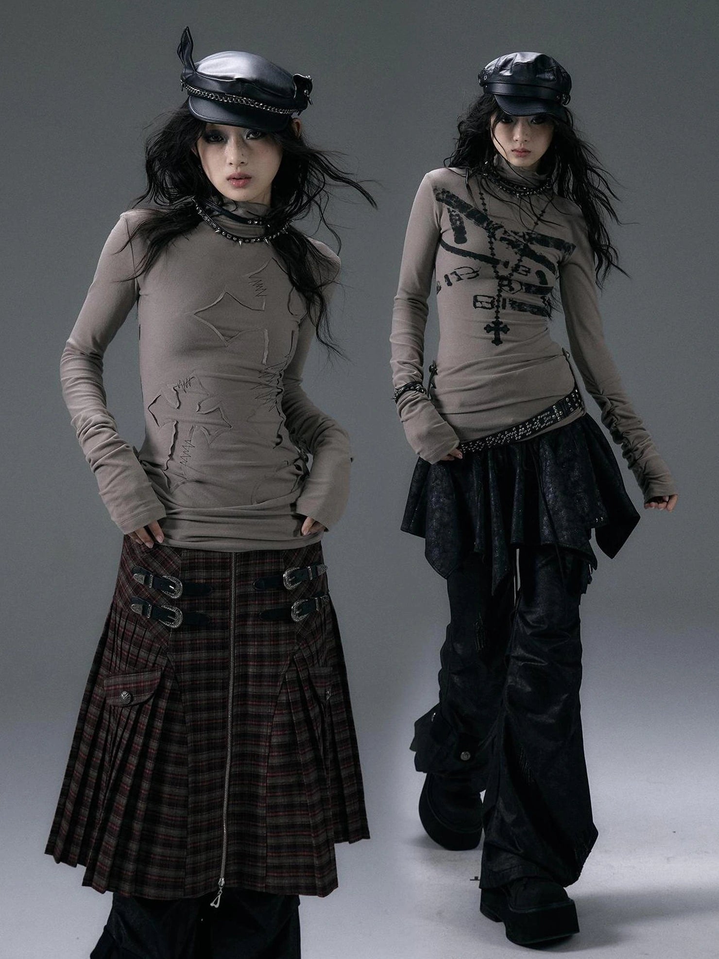 NO ROMANCE Cotton Blend Printed Slim Fit High Neck Long Sleeve Street Punk Women T-Shirt