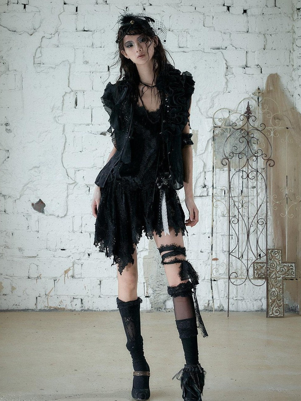 NO ROMANCE Lace Velvet Drawstring V-neck Irregular Women&