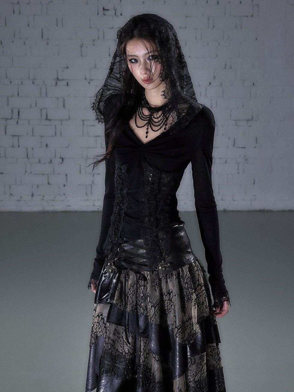 NO ROMANCE Punk Lace Twist Knot One Shoulder Hooded Women&