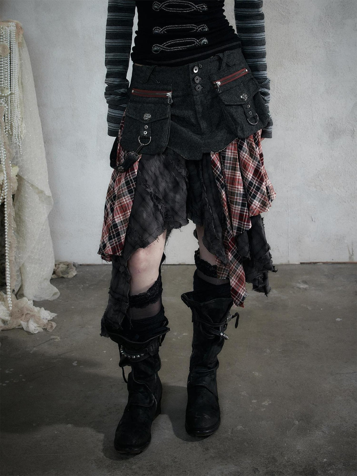 NO ROMANCE Punk Plaid Spliced Raw Hem Asymmetric High Waist Women&