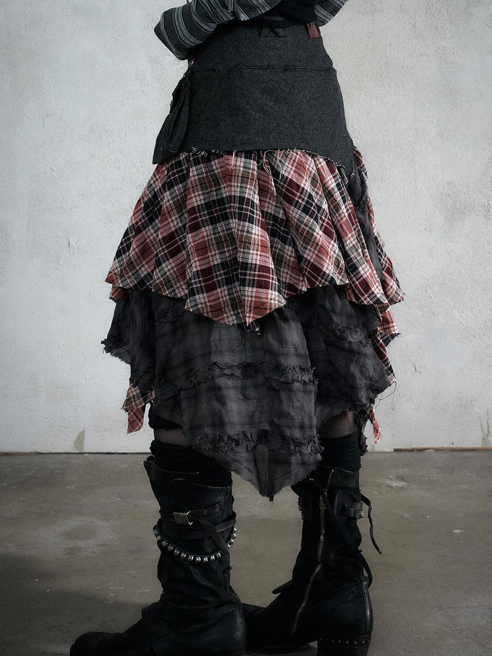 NO ROMANCE Punk Plaid Spliced Raw Hem Asymmetric High Waist Women&